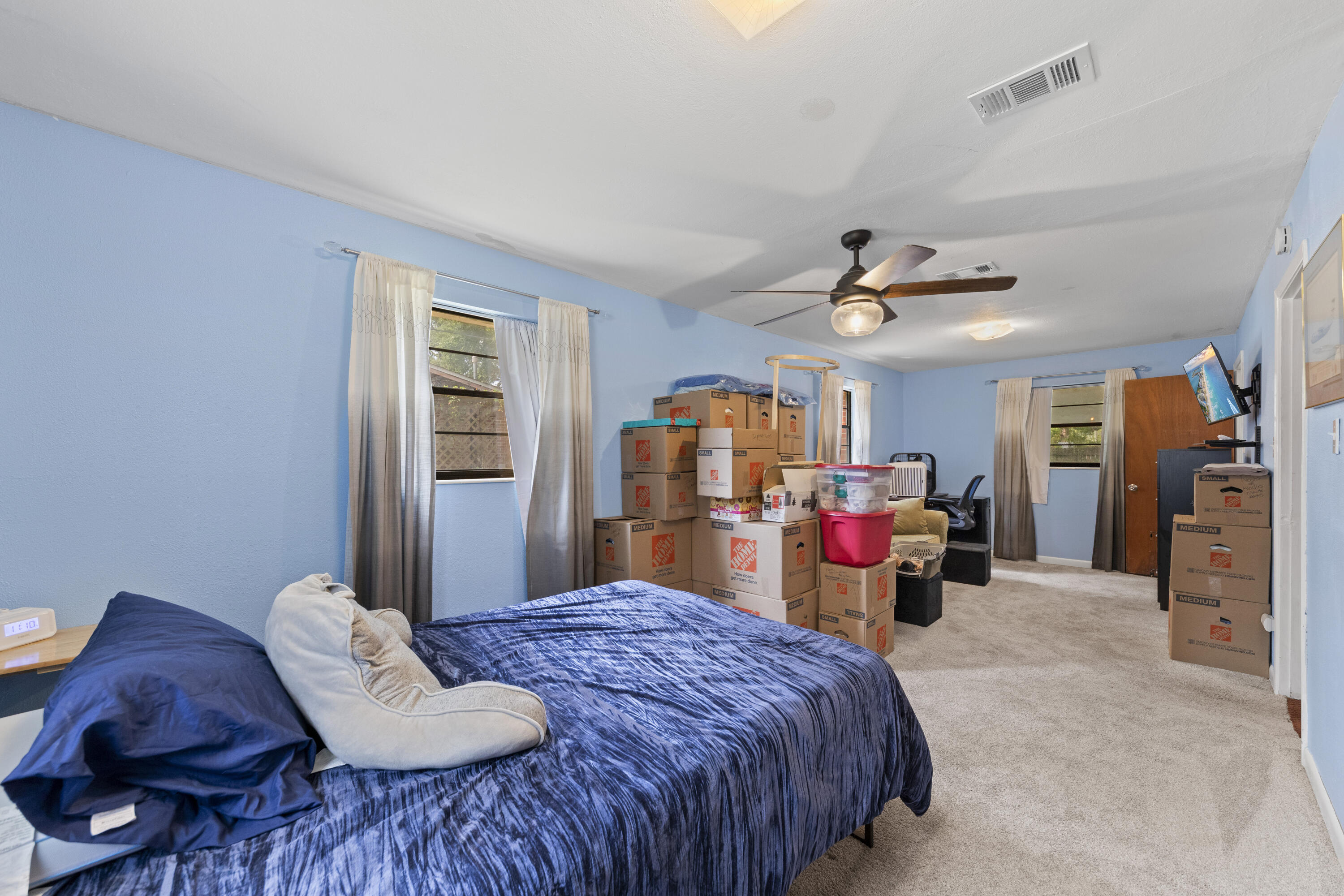 44 NW Hemlock Drive