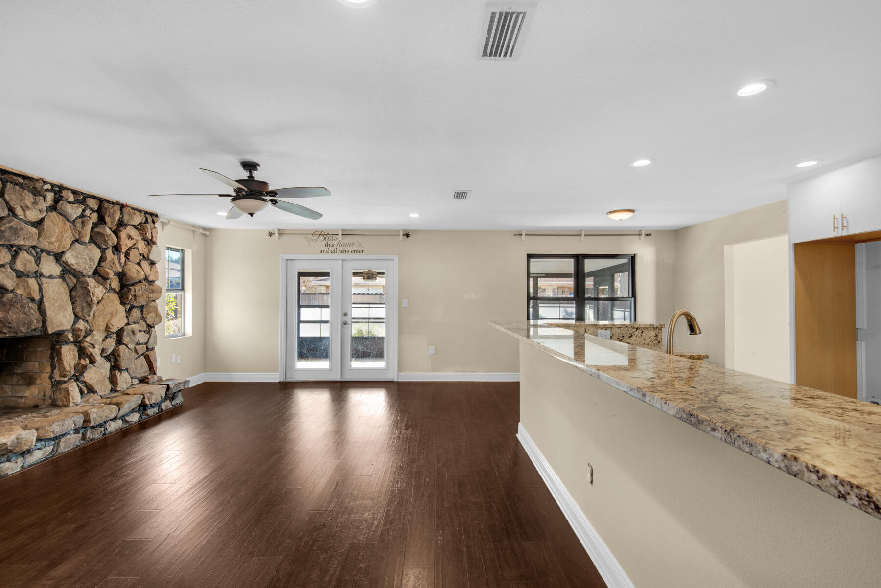 26 Lake Lorraine Circle