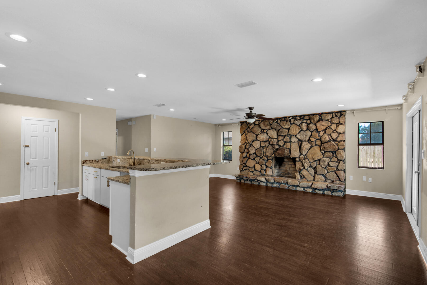 26 Lake Lorraine Circle