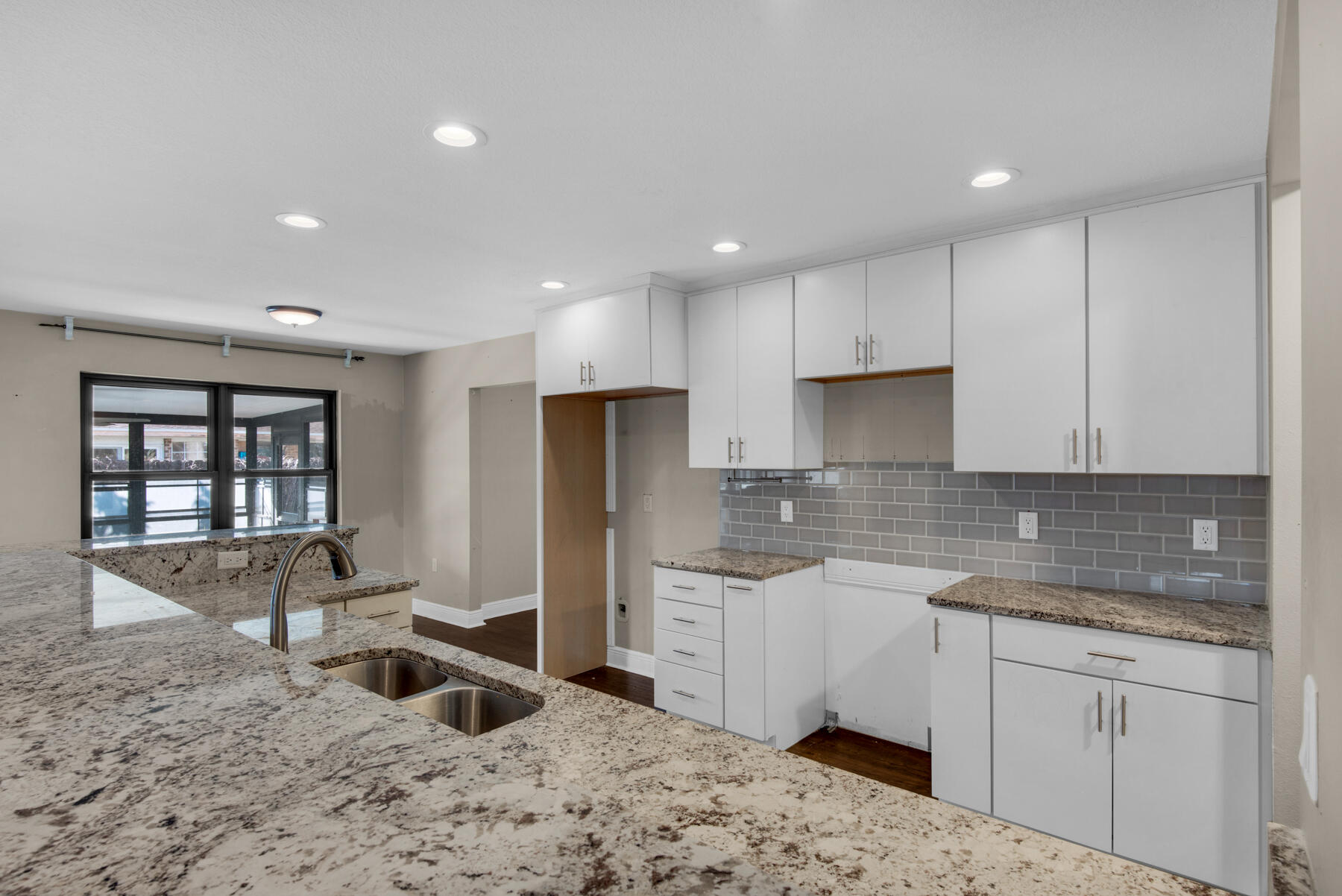 26 Lake Lorraine Circle