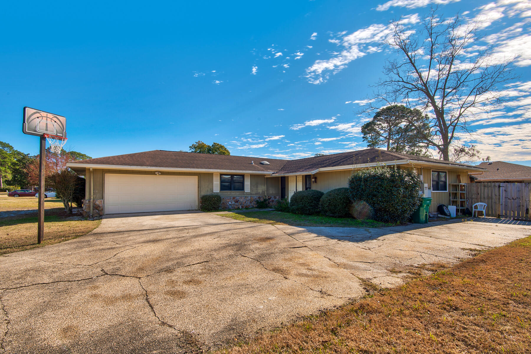 26 Lake Lorraine Circle