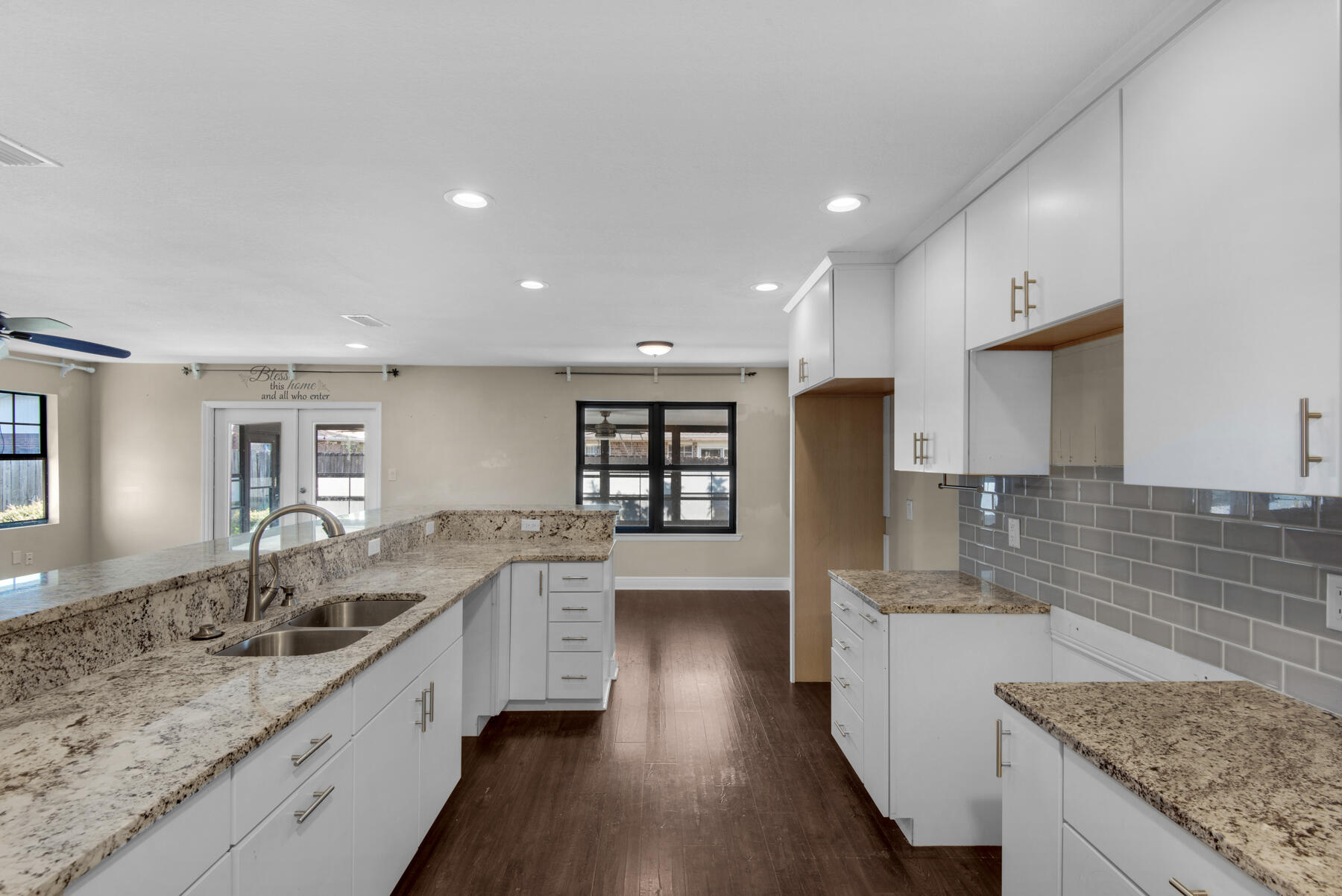 26 Lake Lorraine Circle
