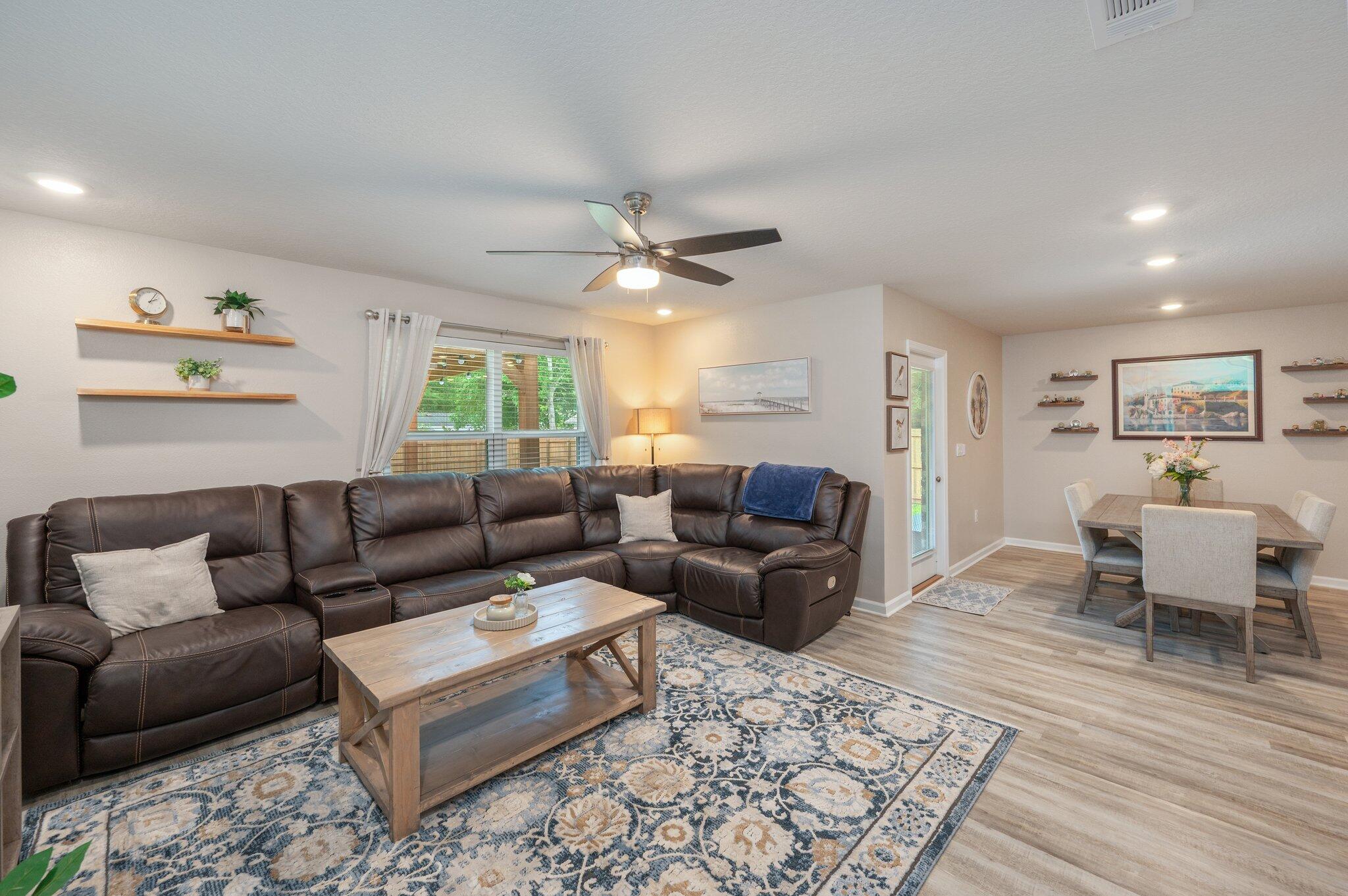5378 Wyndell Circle