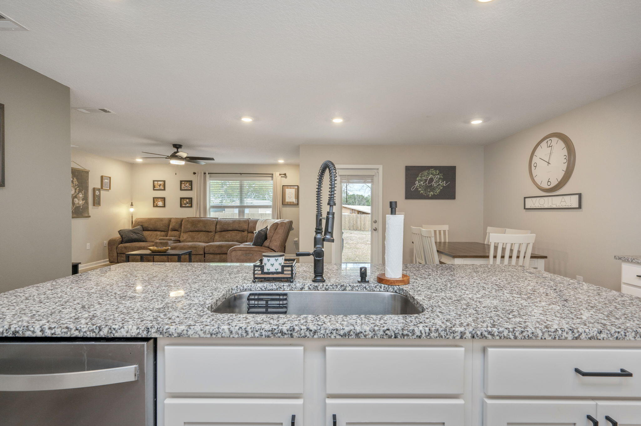 5370 Wyndell Circle