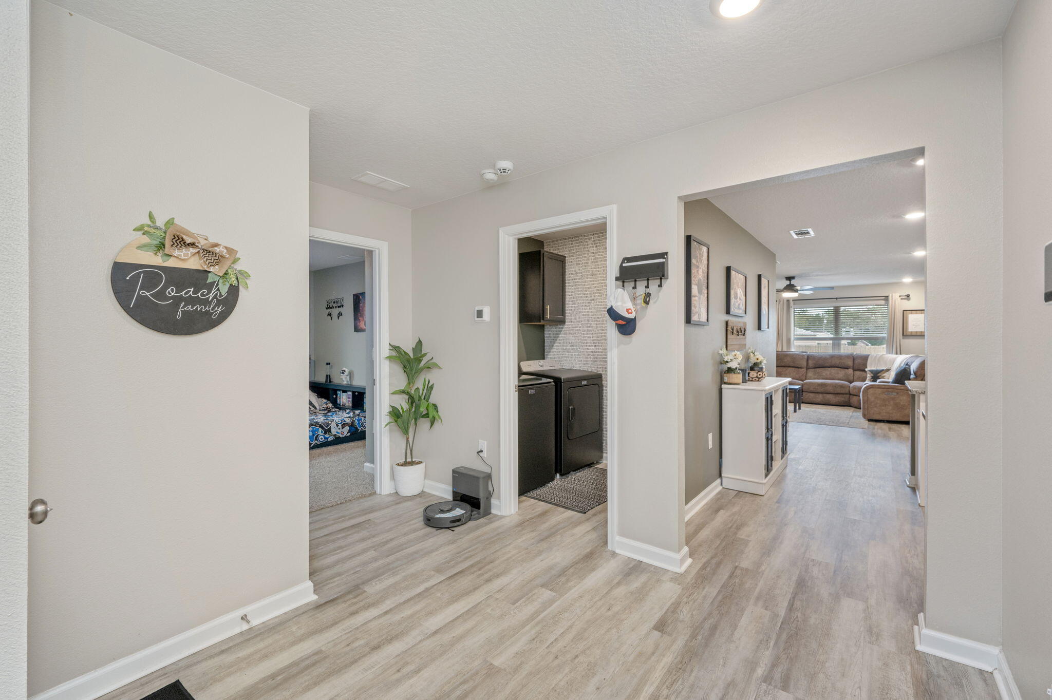 5370 Wyndell Circle