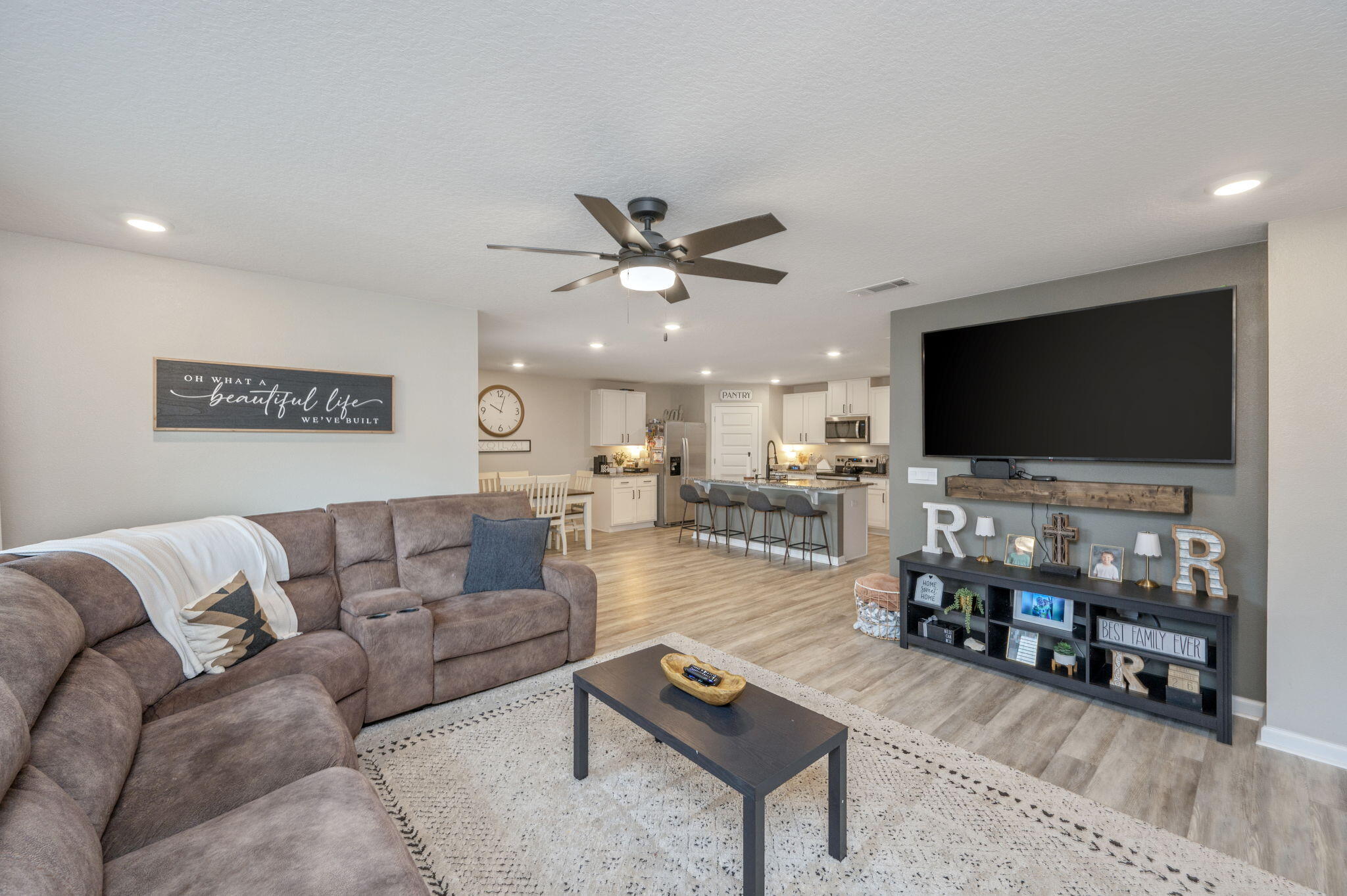 5370 Wyndell Circle