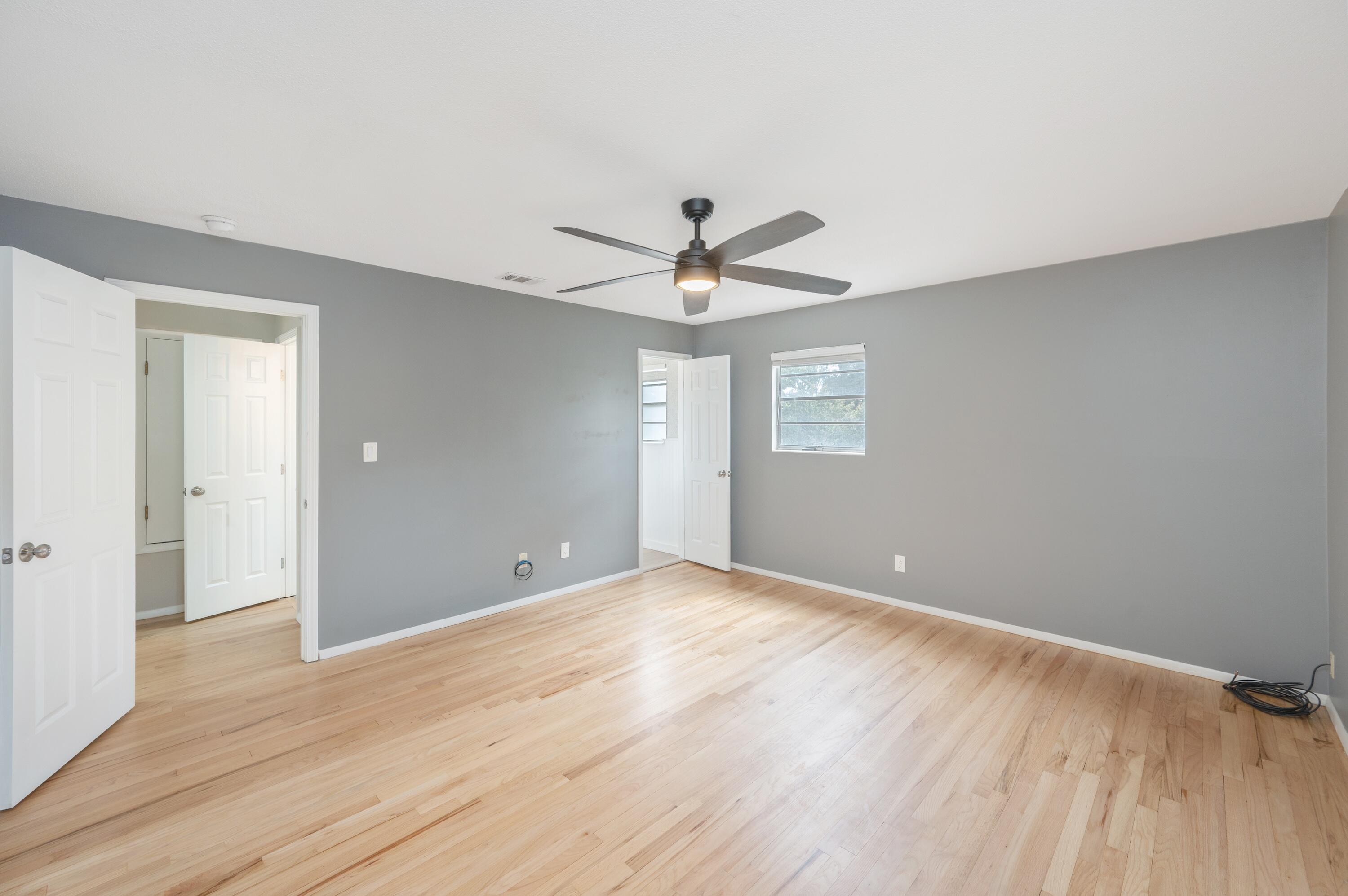 216 NW Chateaugay Street