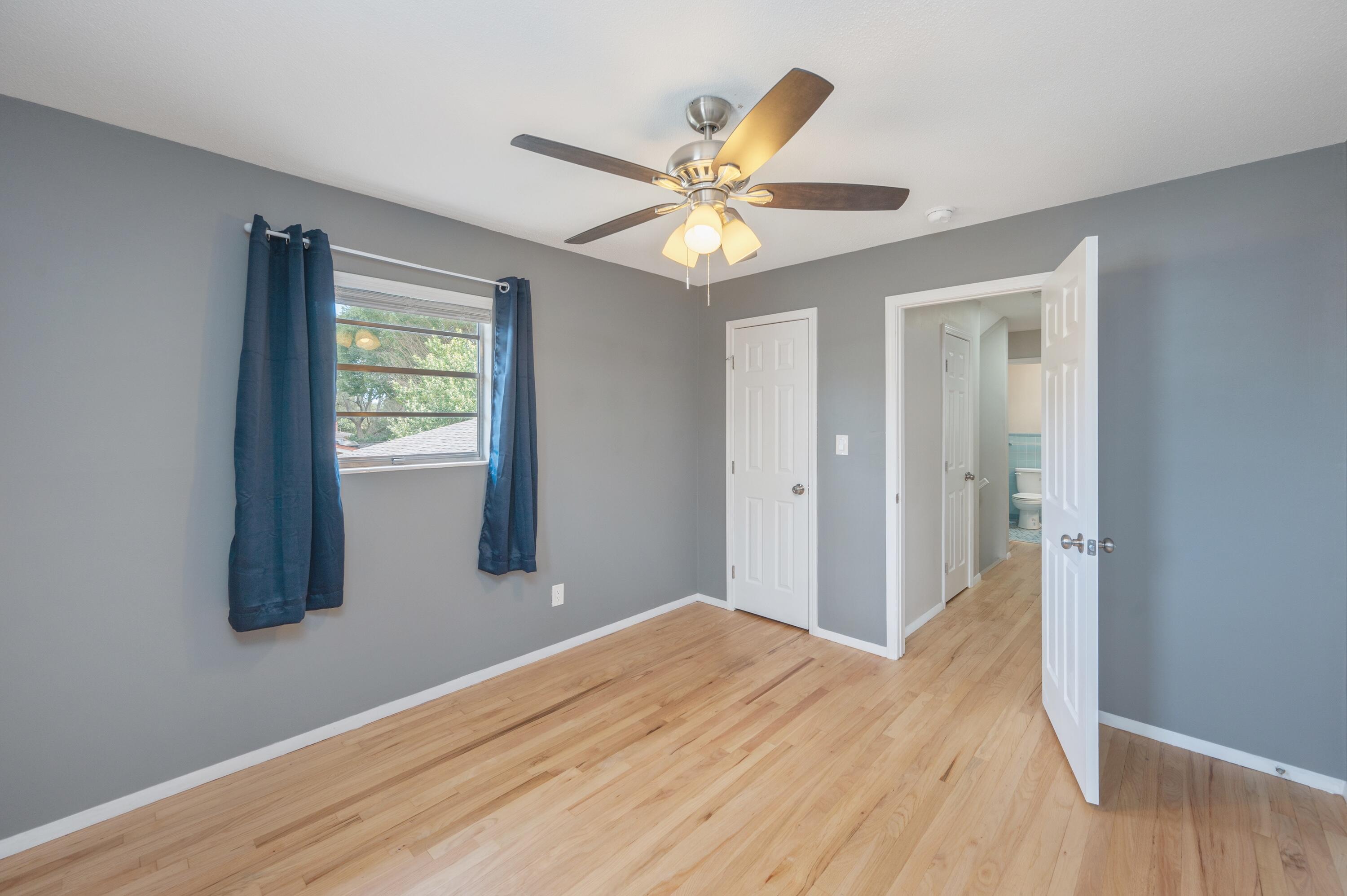 216 NW Chateaugay Street