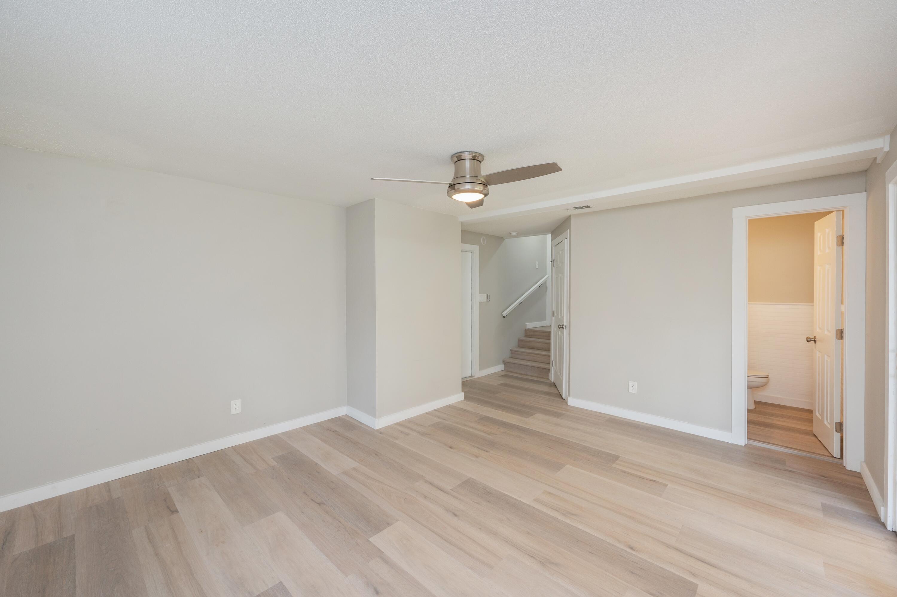 216 NW Chateaugay Street