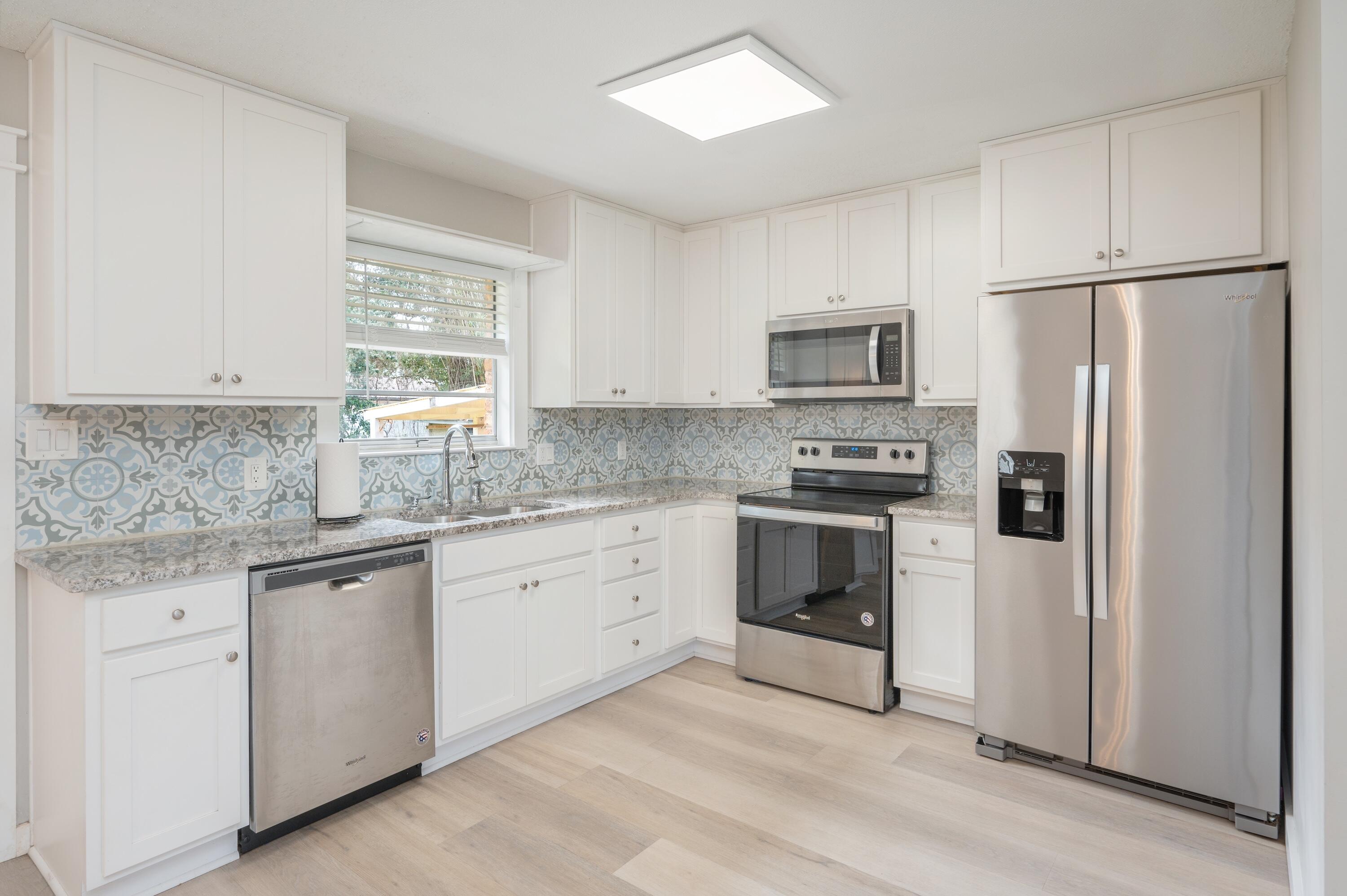 216 NW Chateaugay Street