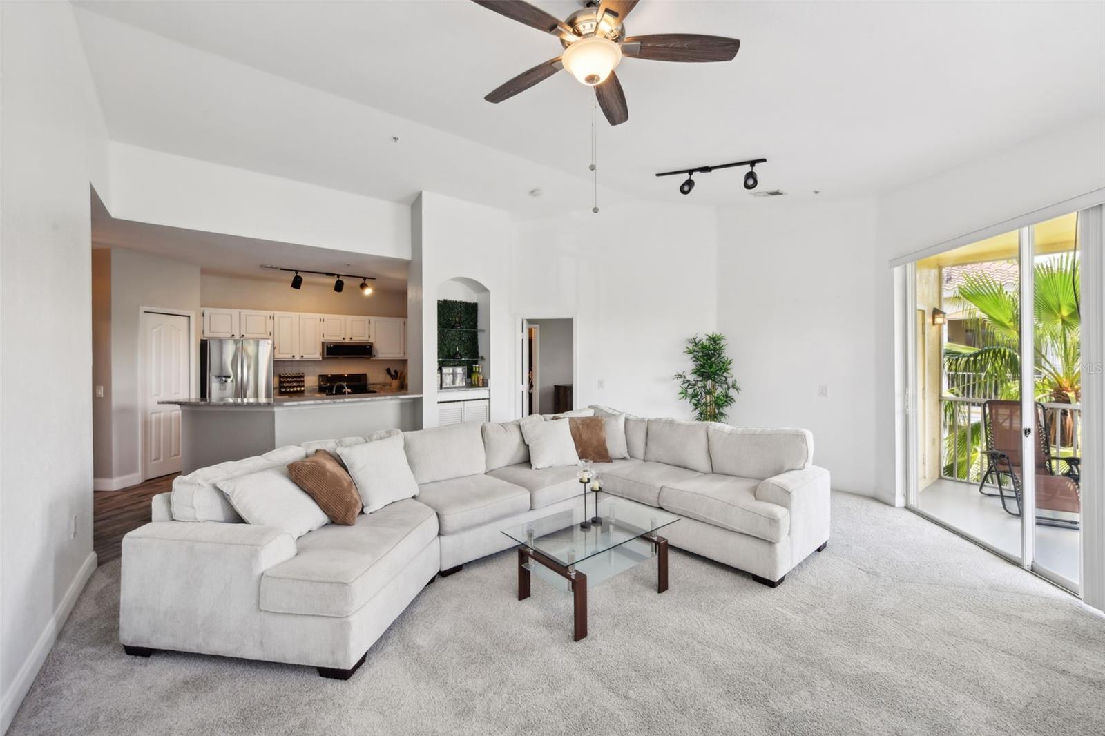 1150 LAKE SHADOW CIR #3307