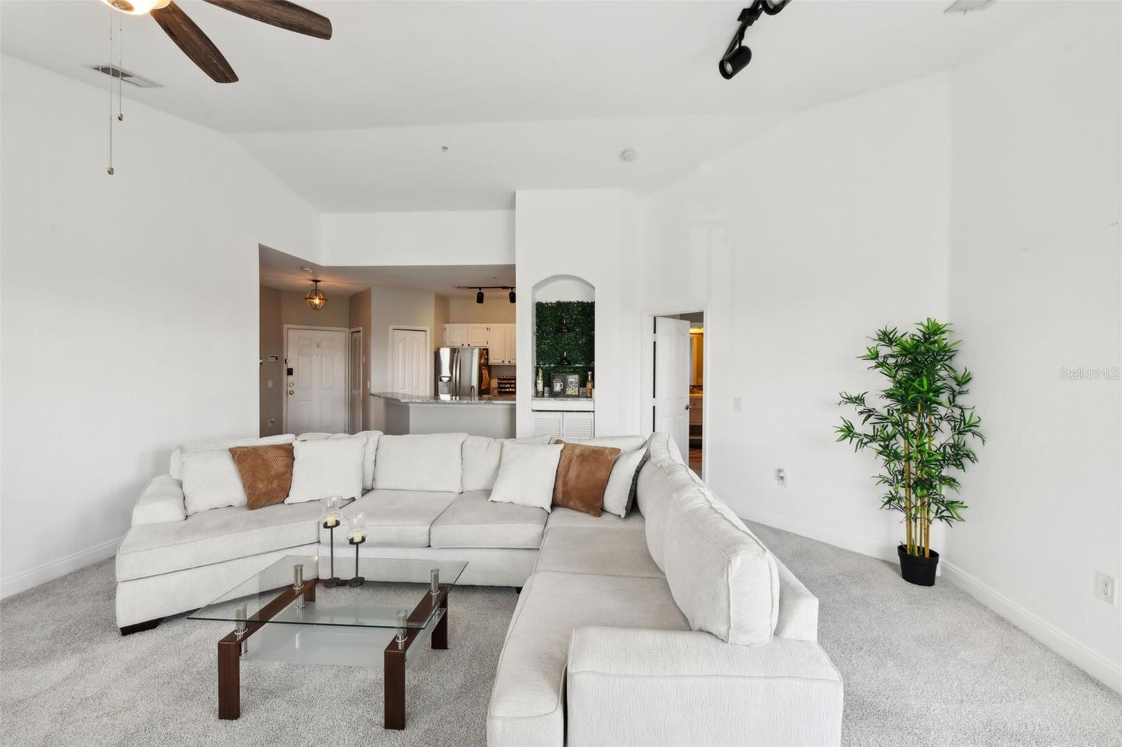 1150 LAKE SHADOW CIR #3307