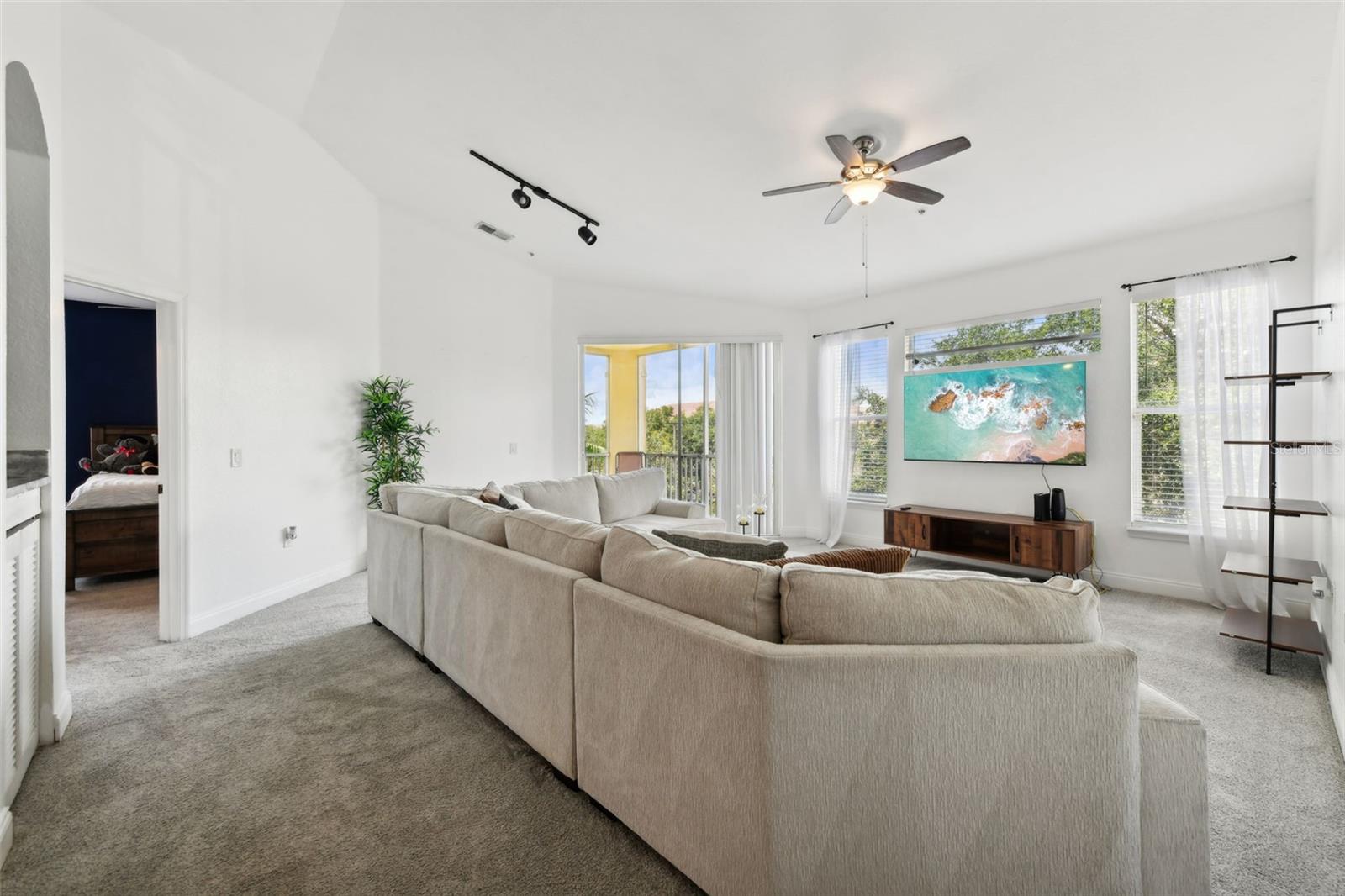 1150 LAKE SHADOW CIR #3307