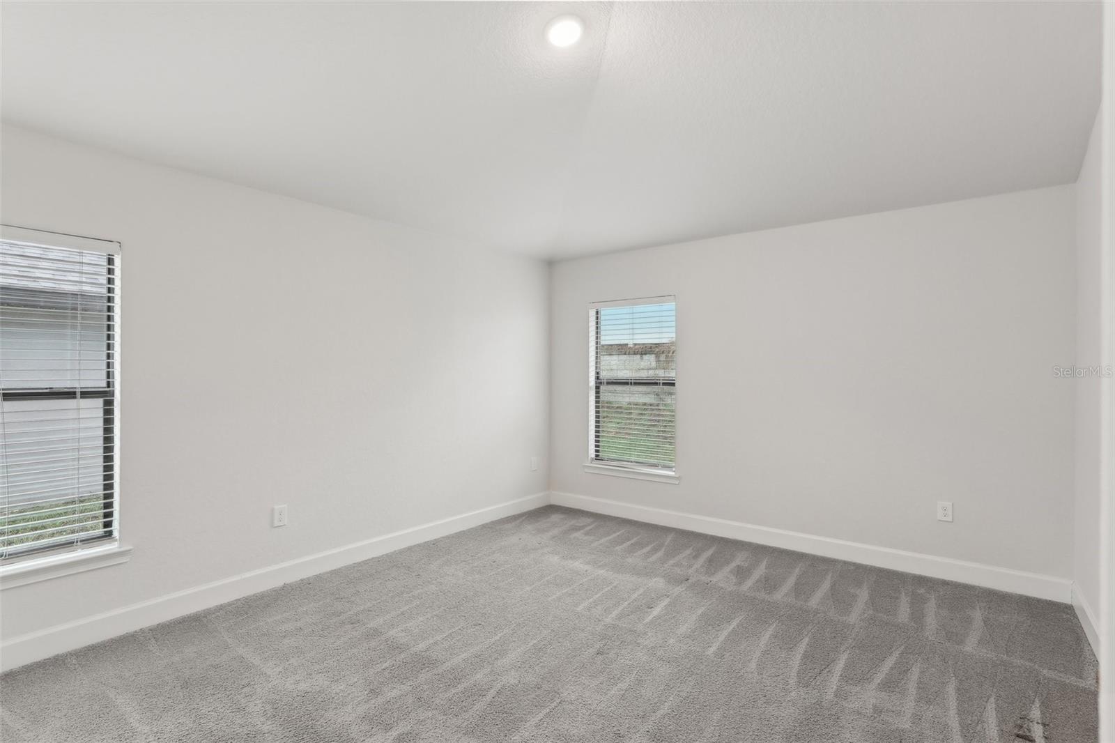 384 CITRUS POINTE DR