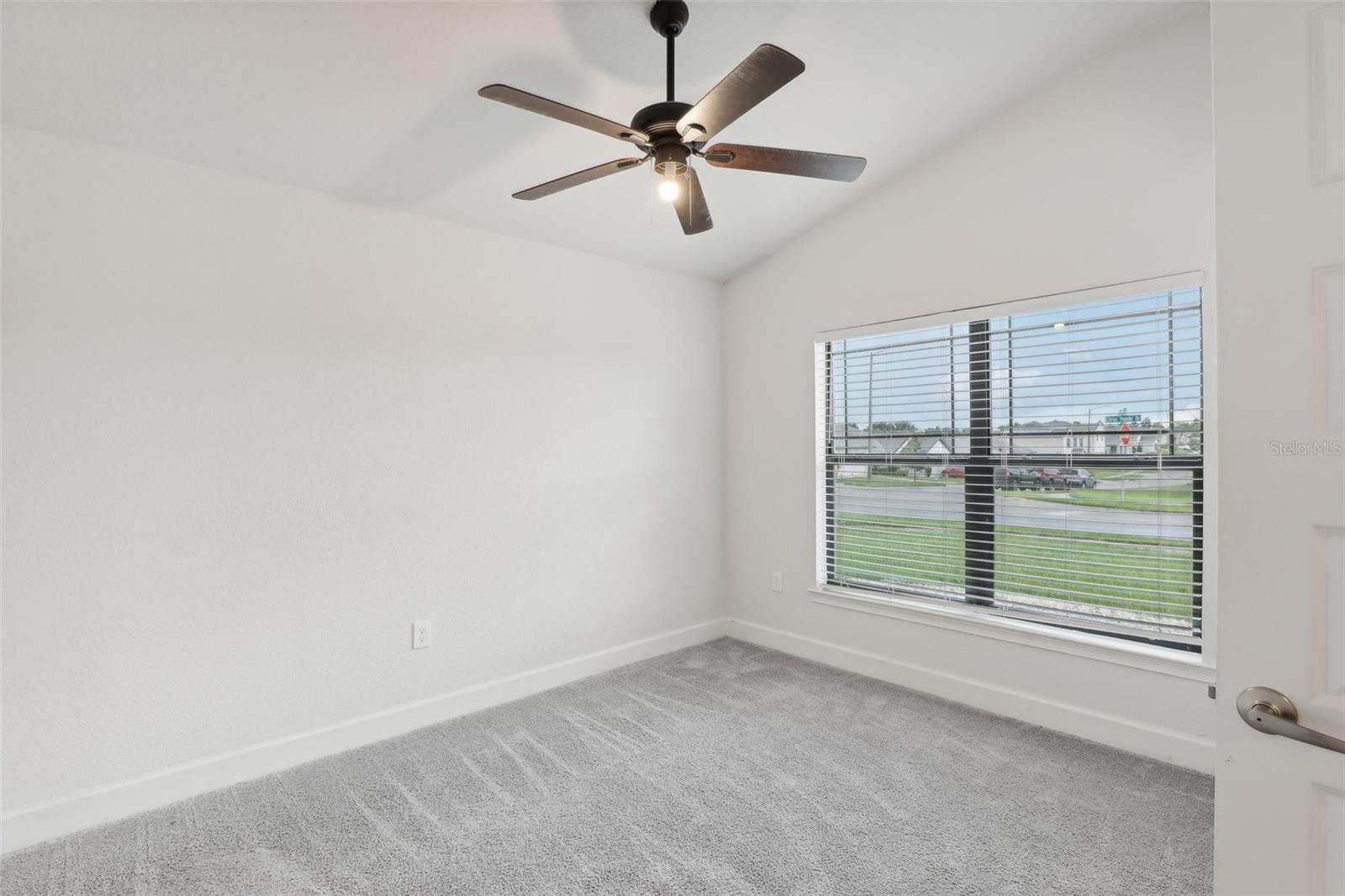 384 CITRUS POINTE DR