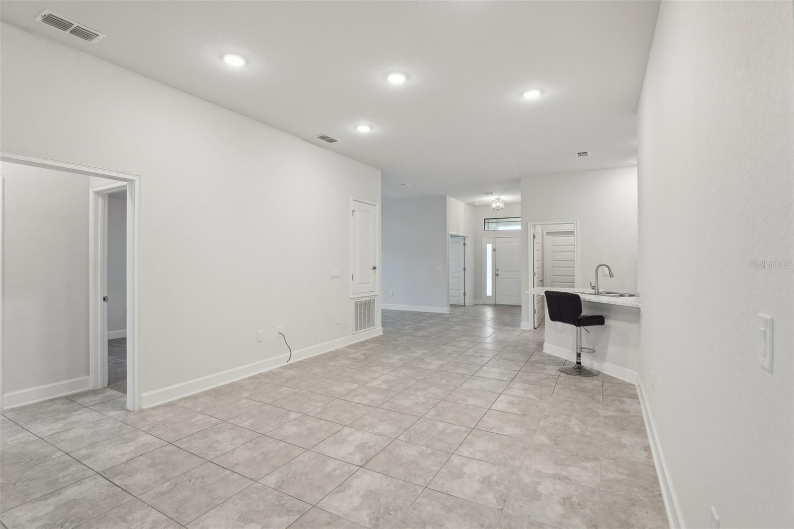 384 CITRUS POINTE DR