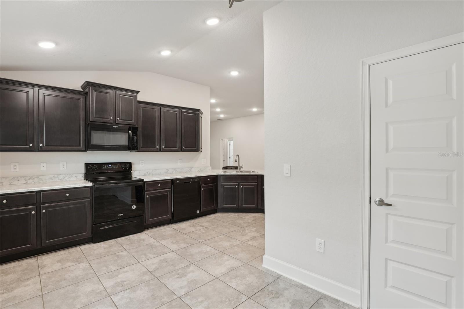 384 CITRUS POINTE DR