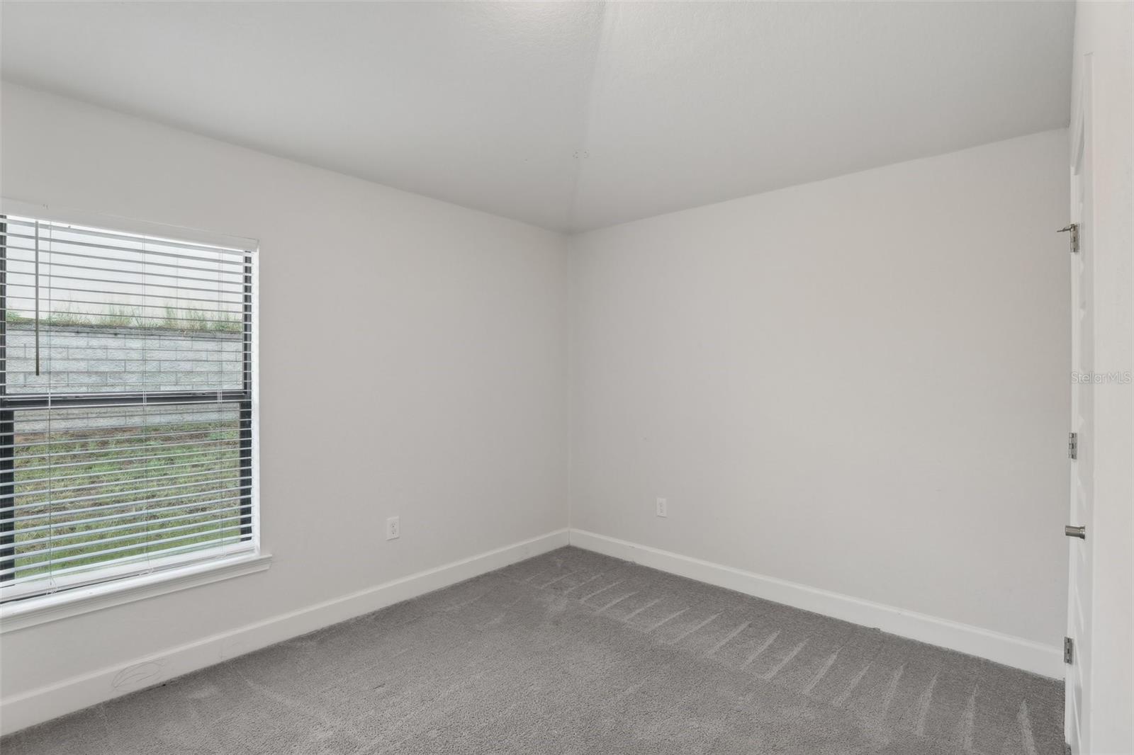 384 CITRUS POINTE DR