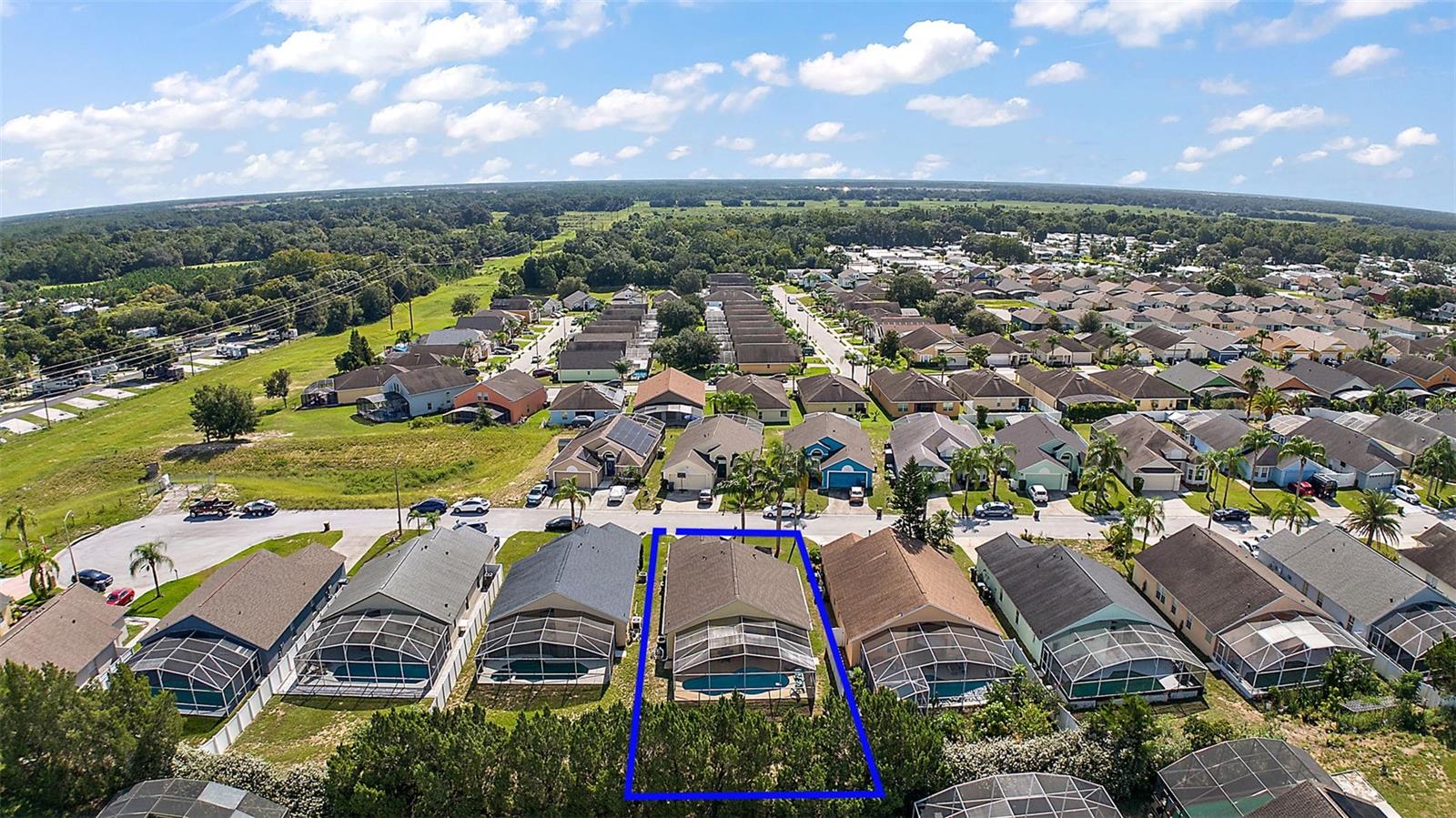 325 AYLESBURY LN