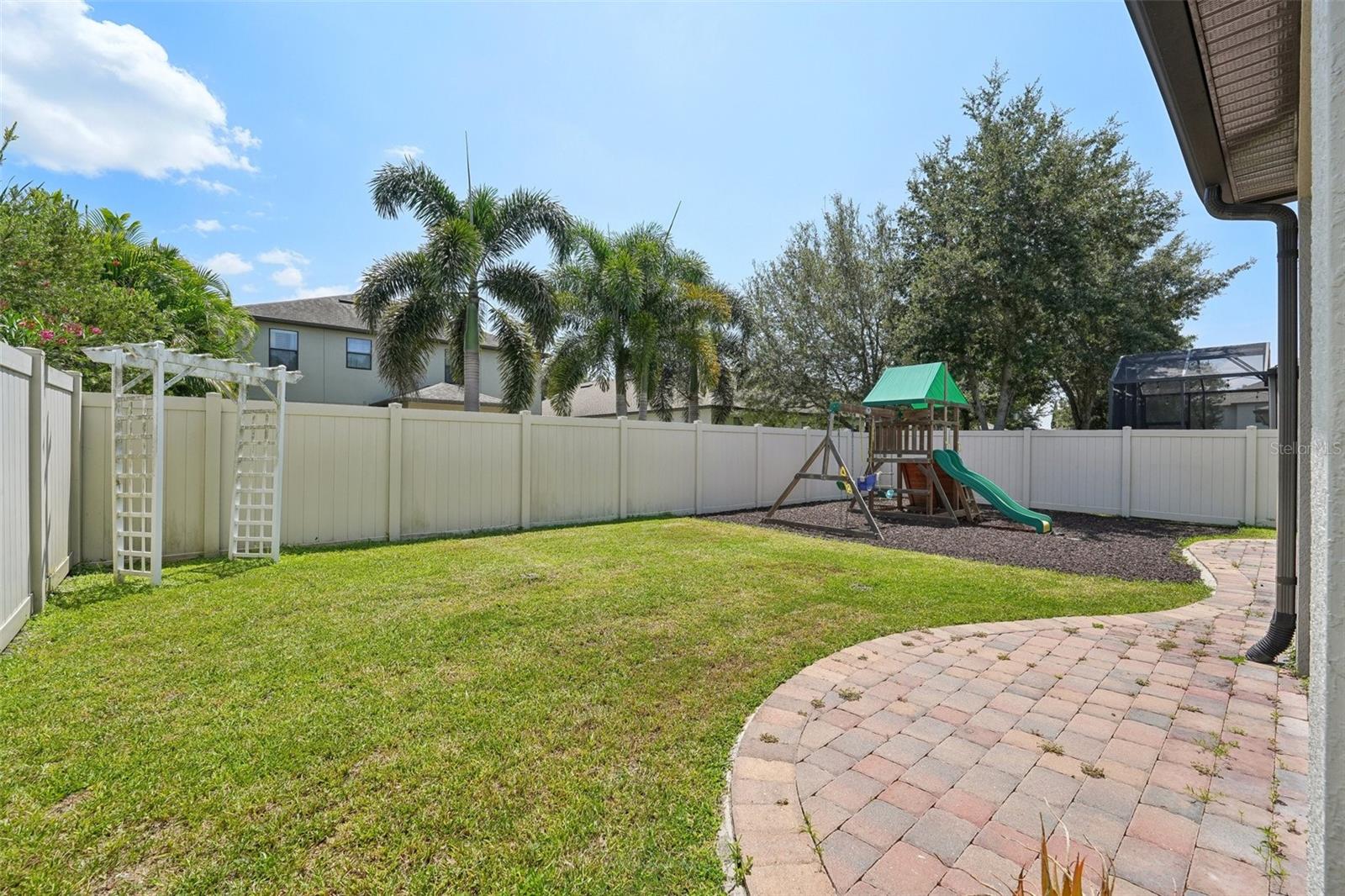 5128 RAVENA AVE W