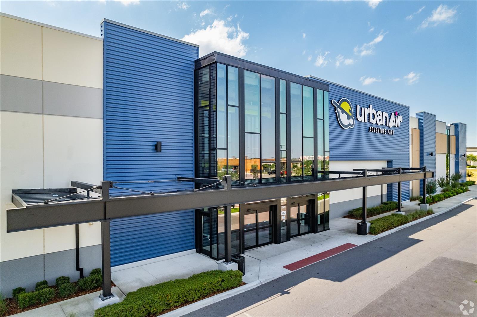 5758 HAMLIN GROVES TRL