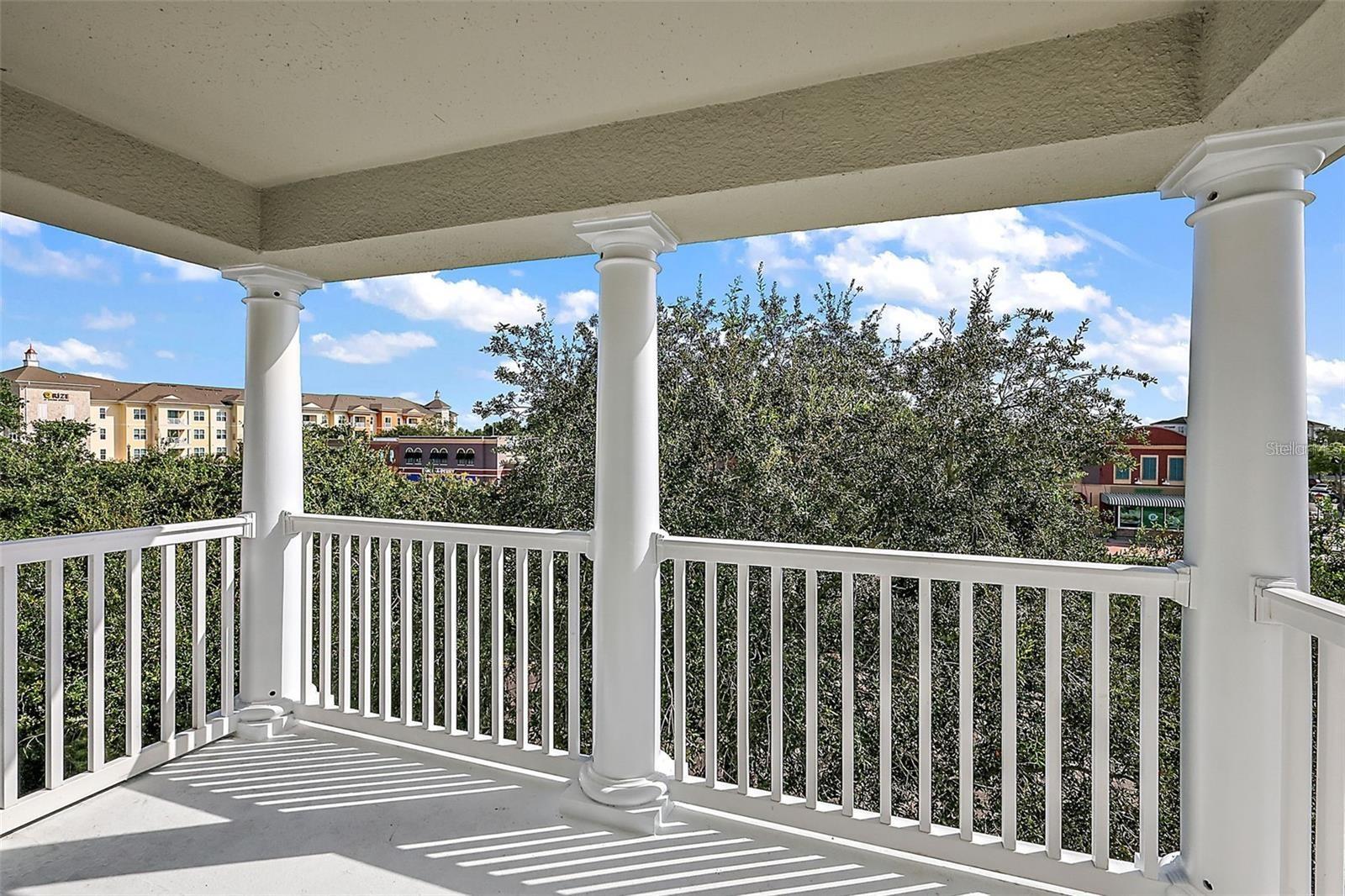 412 BLUE BAYOU LN