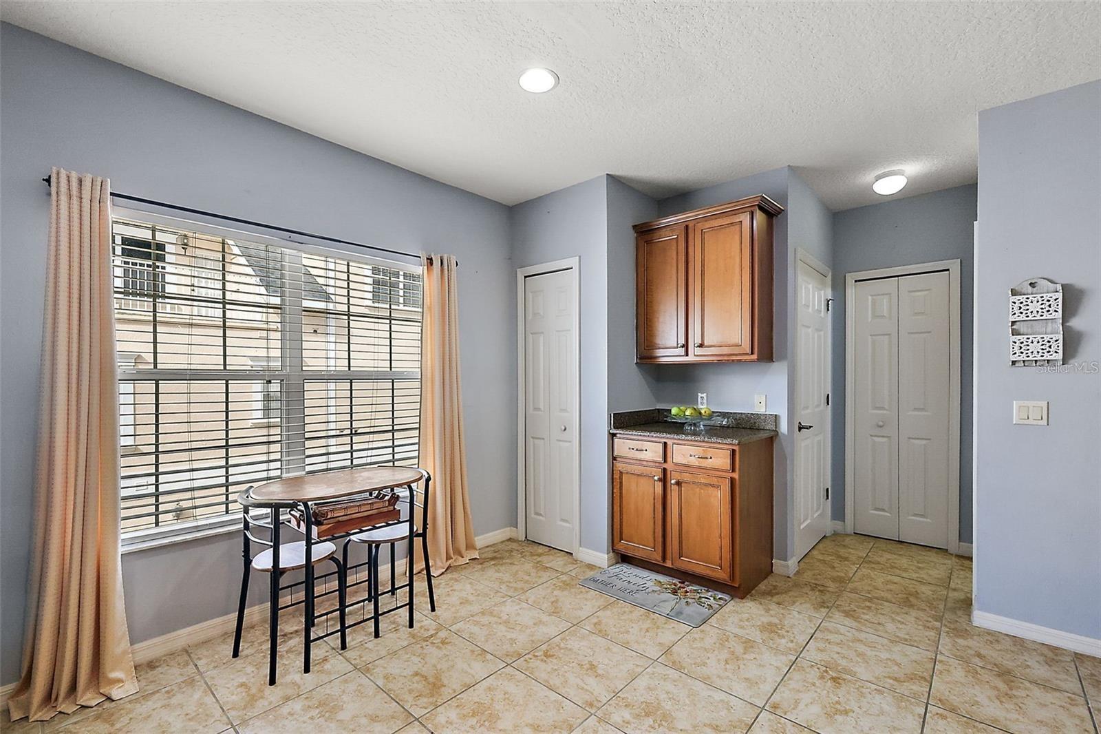 412 BLUE BAYOU LN