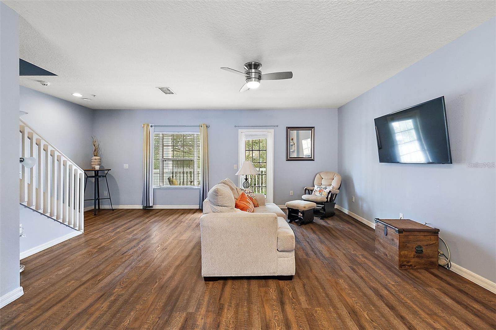 412 BLUE BAYOU LN