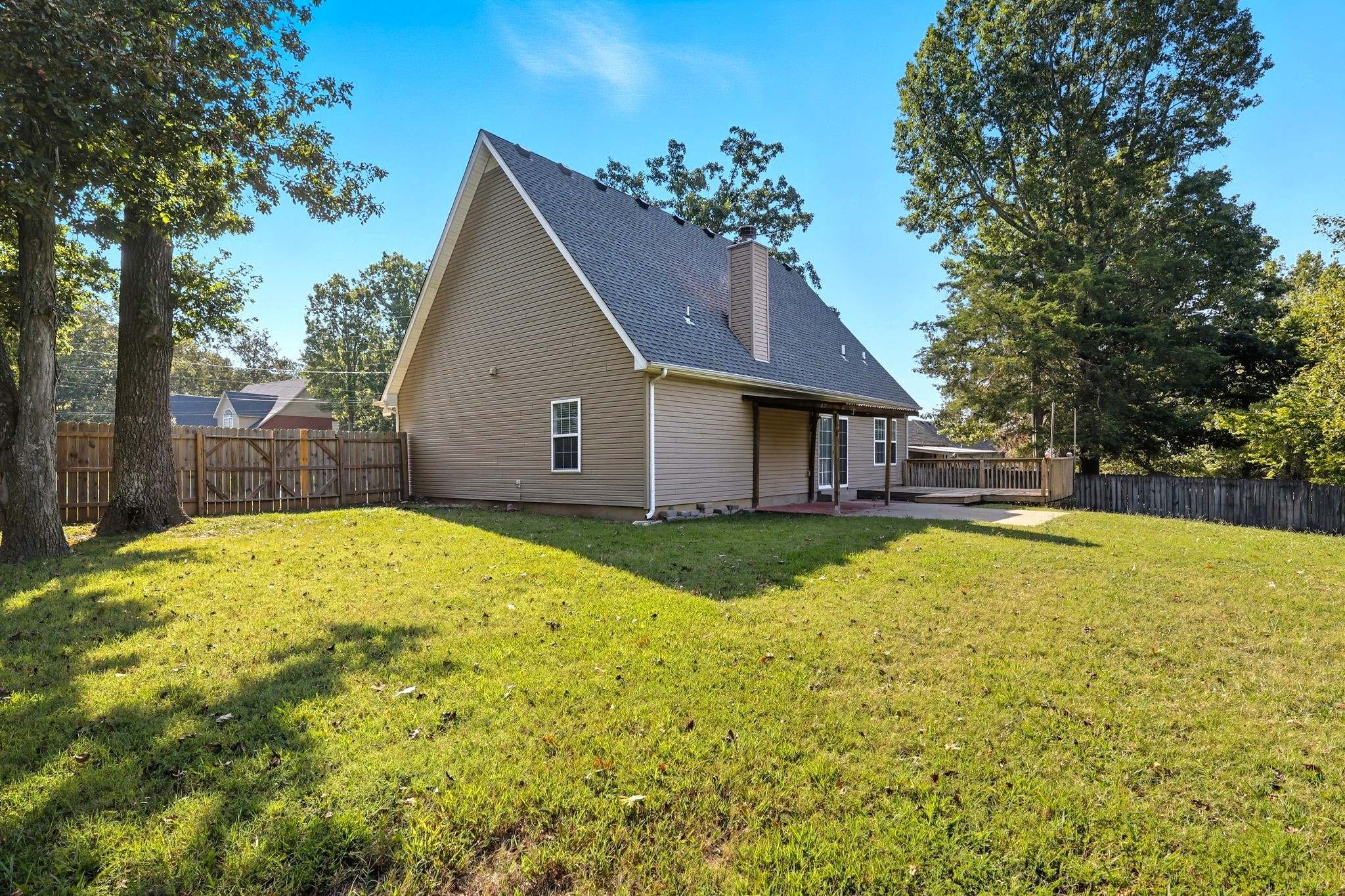 2031 Summit Ln