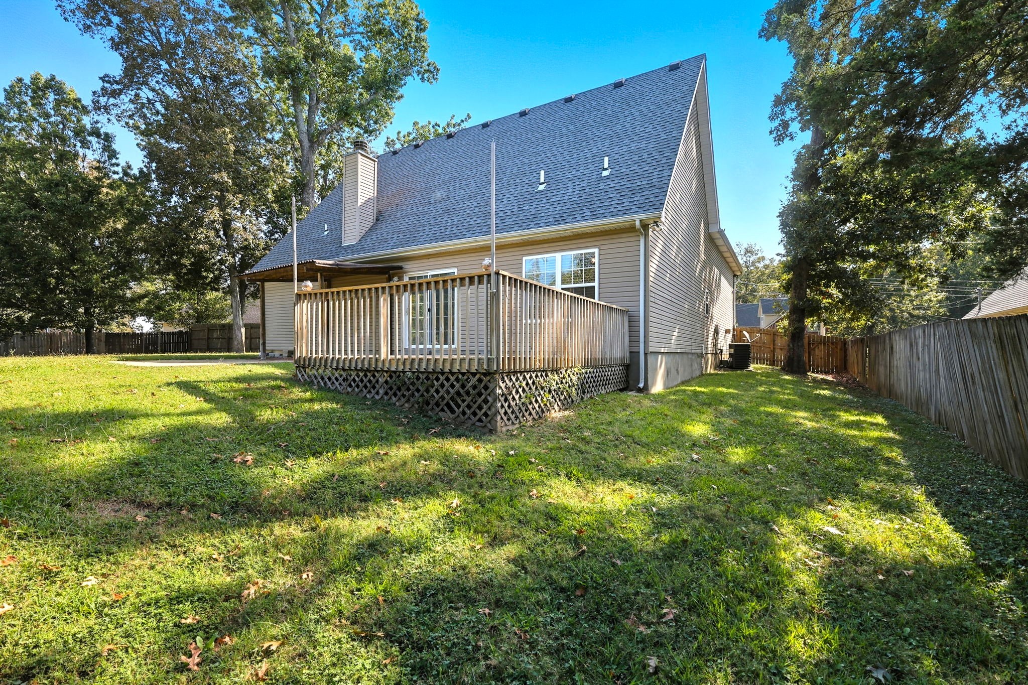 2031 Summit Ln