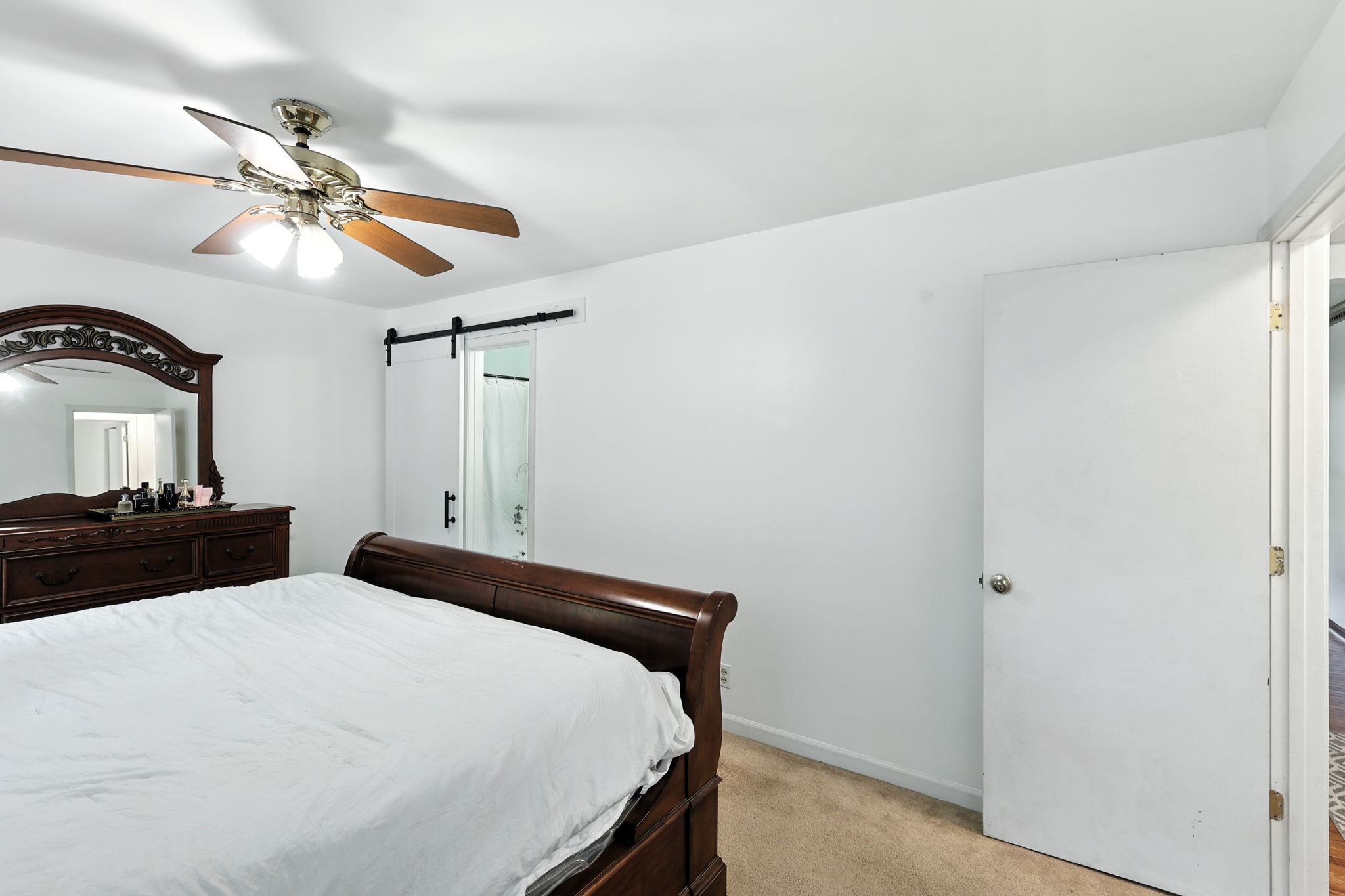 1121 Jacksons Valley Rd