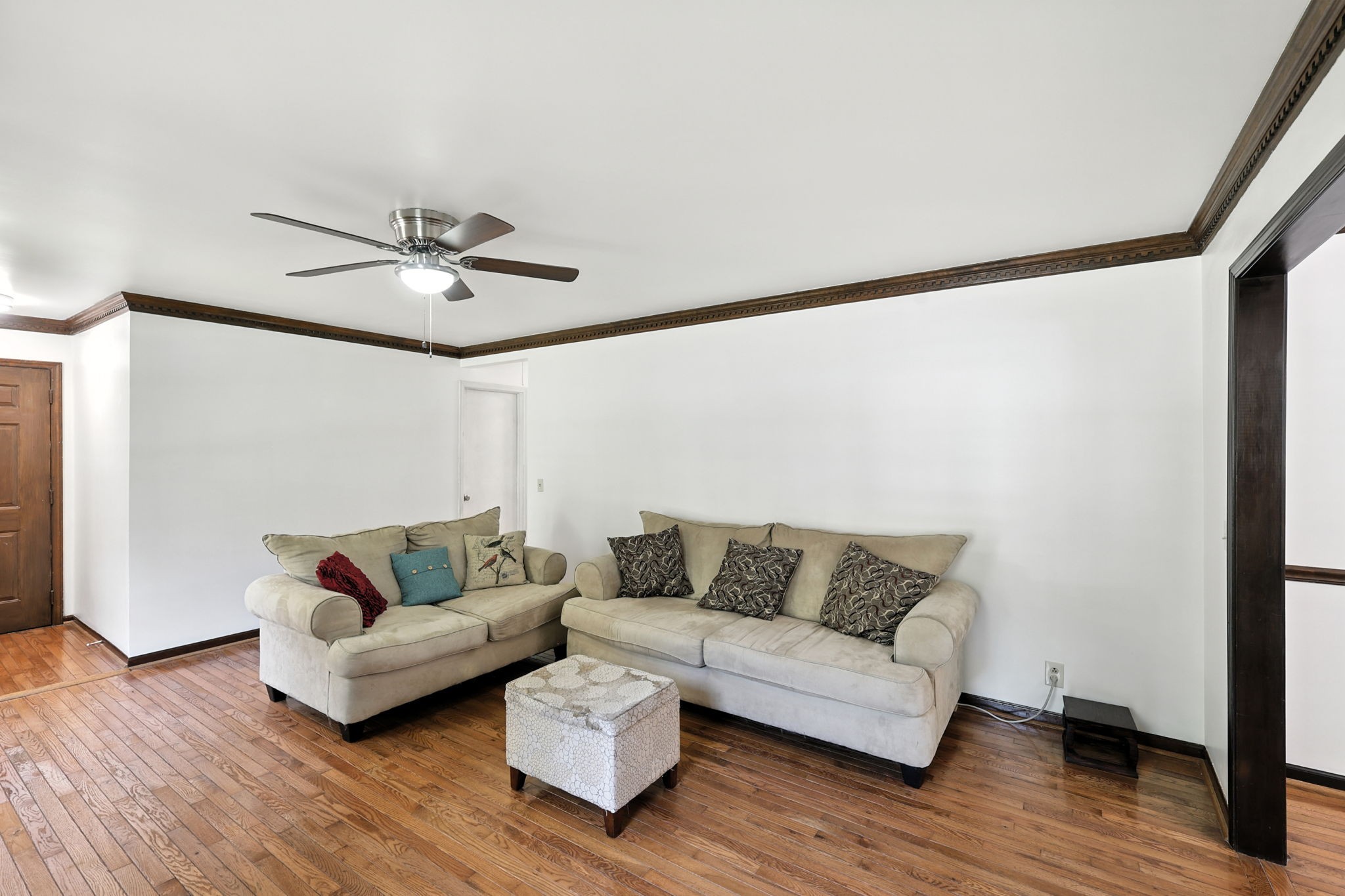 1121 Jacksons Valley Rd