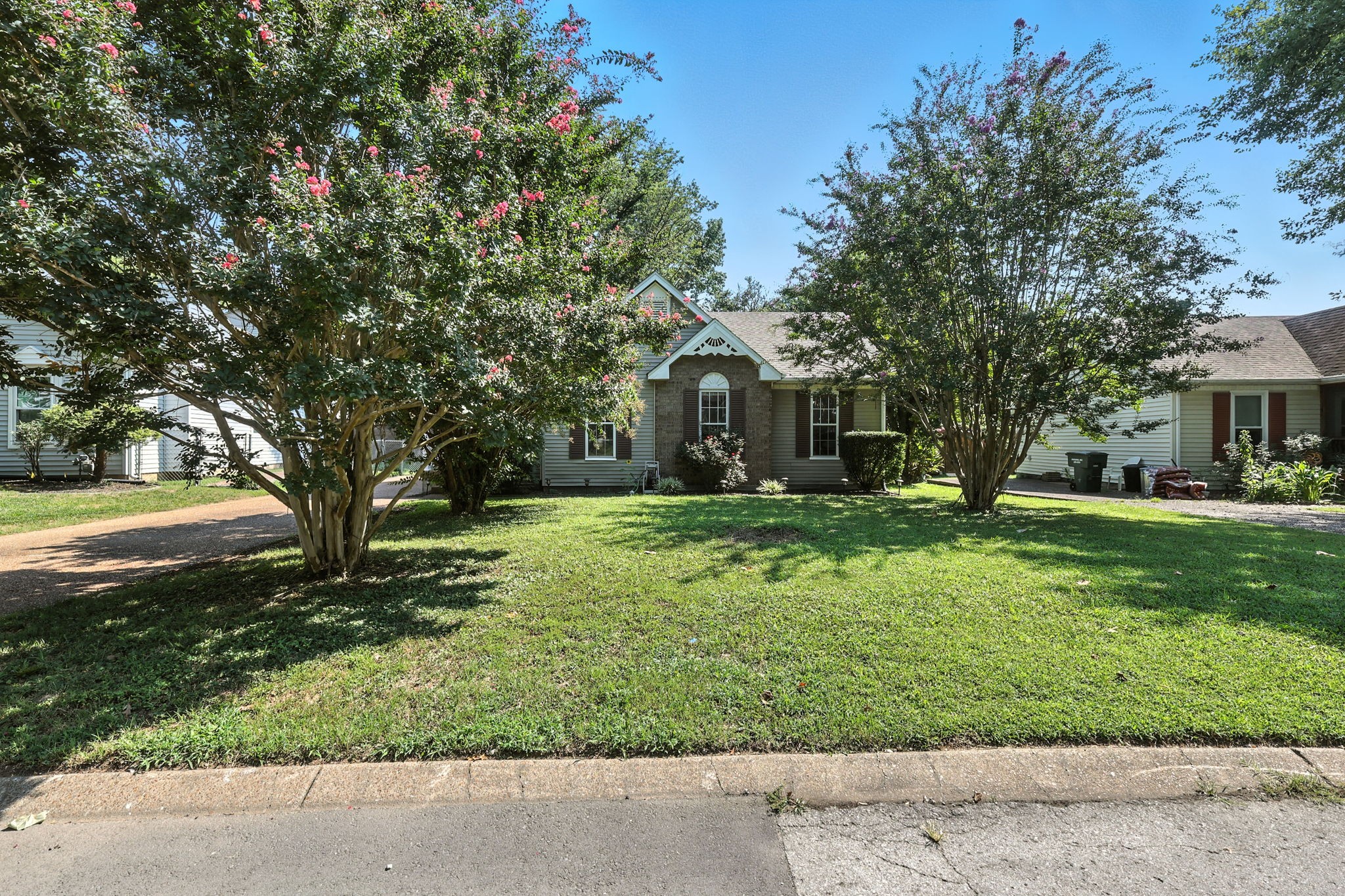 1121 Jacksons Valley Rd