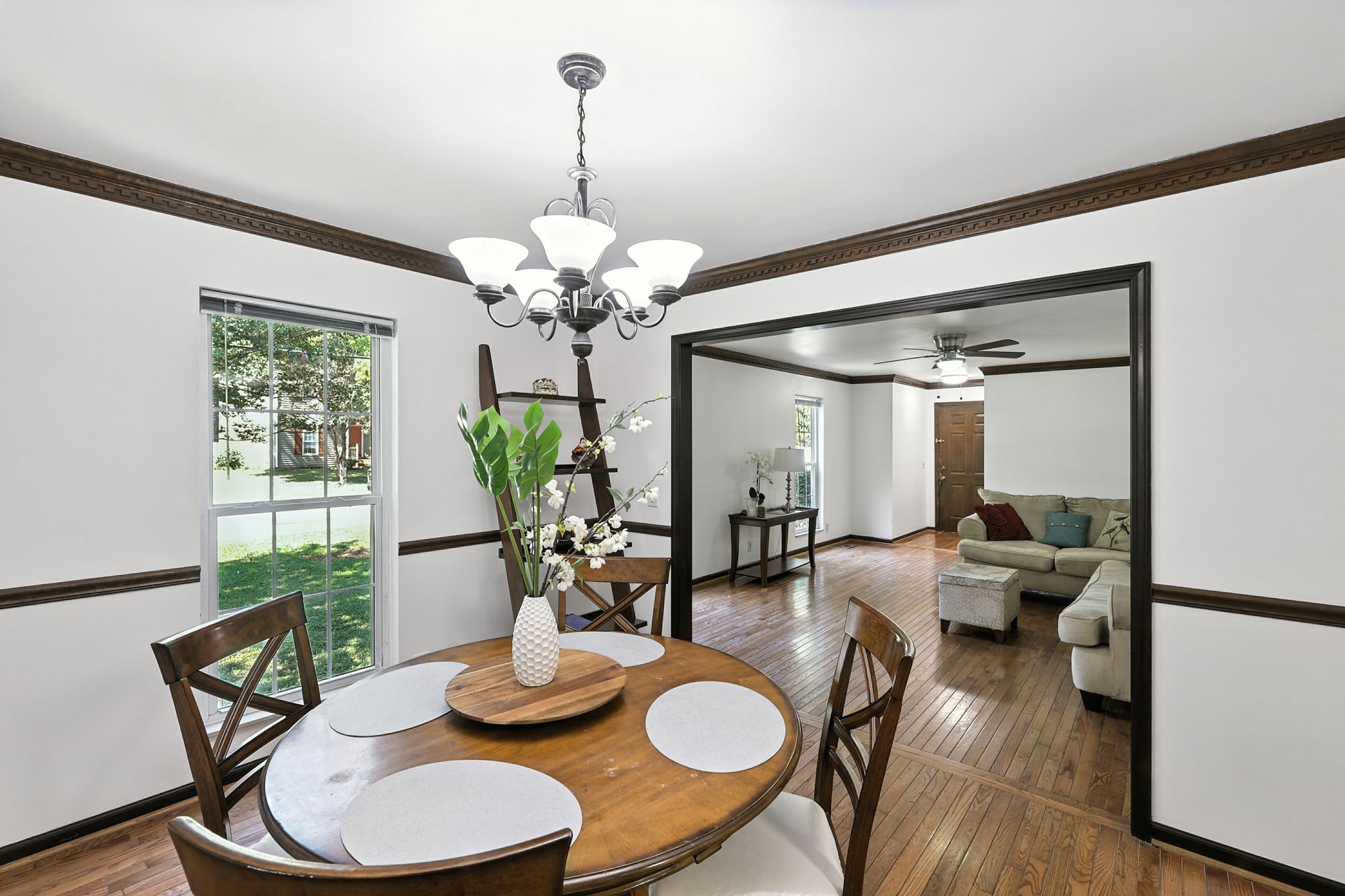 1121 Jacksons Valley Rd