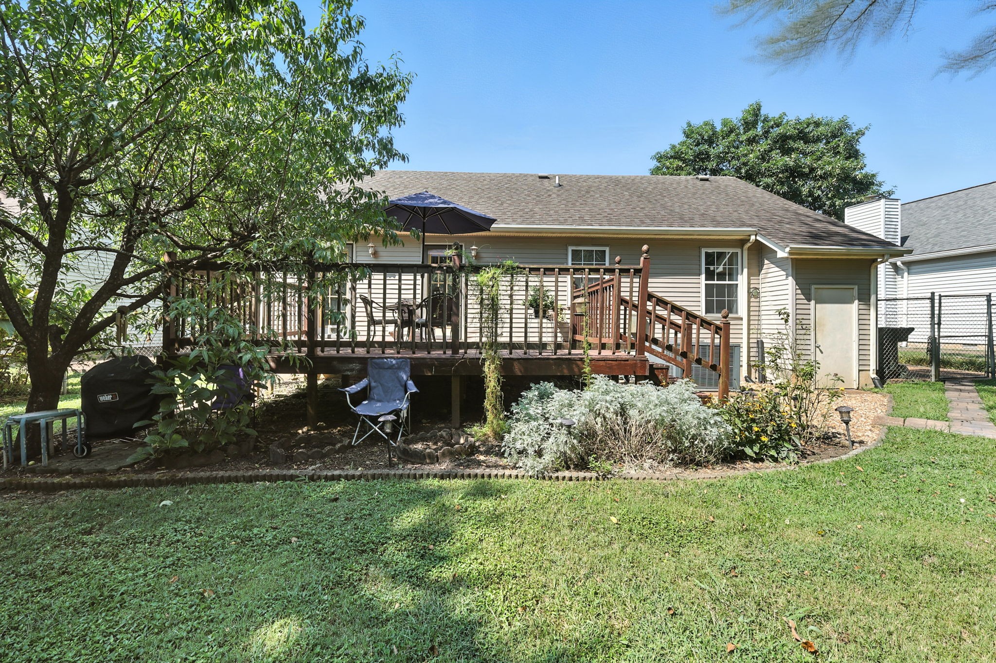 1121 Jacksons Valley Rd