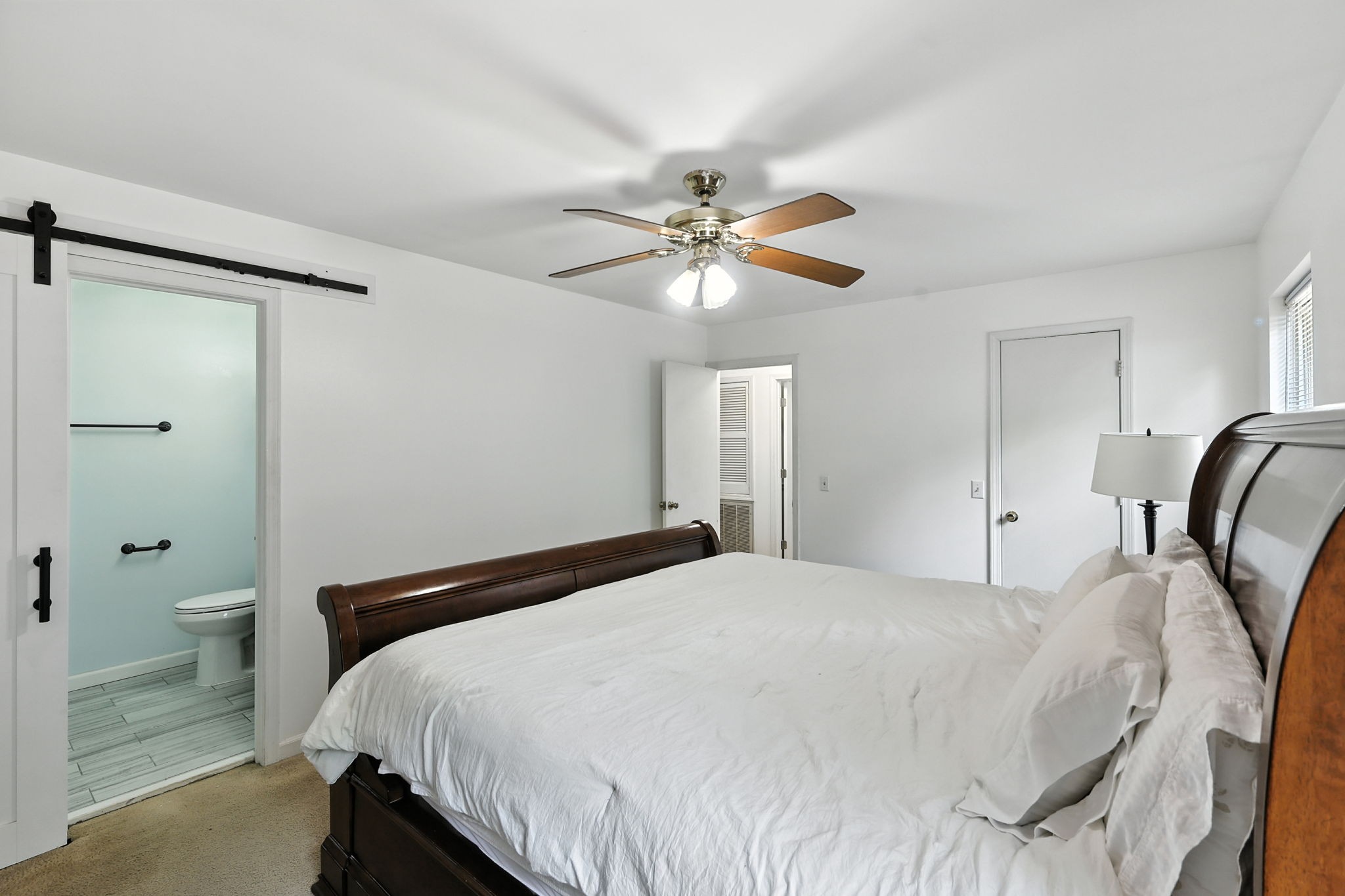 1121 Jacksons Valley Rd