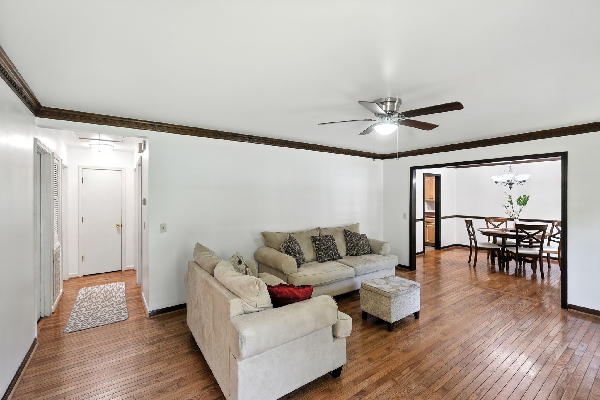 1121 Jacksons Valley Rd