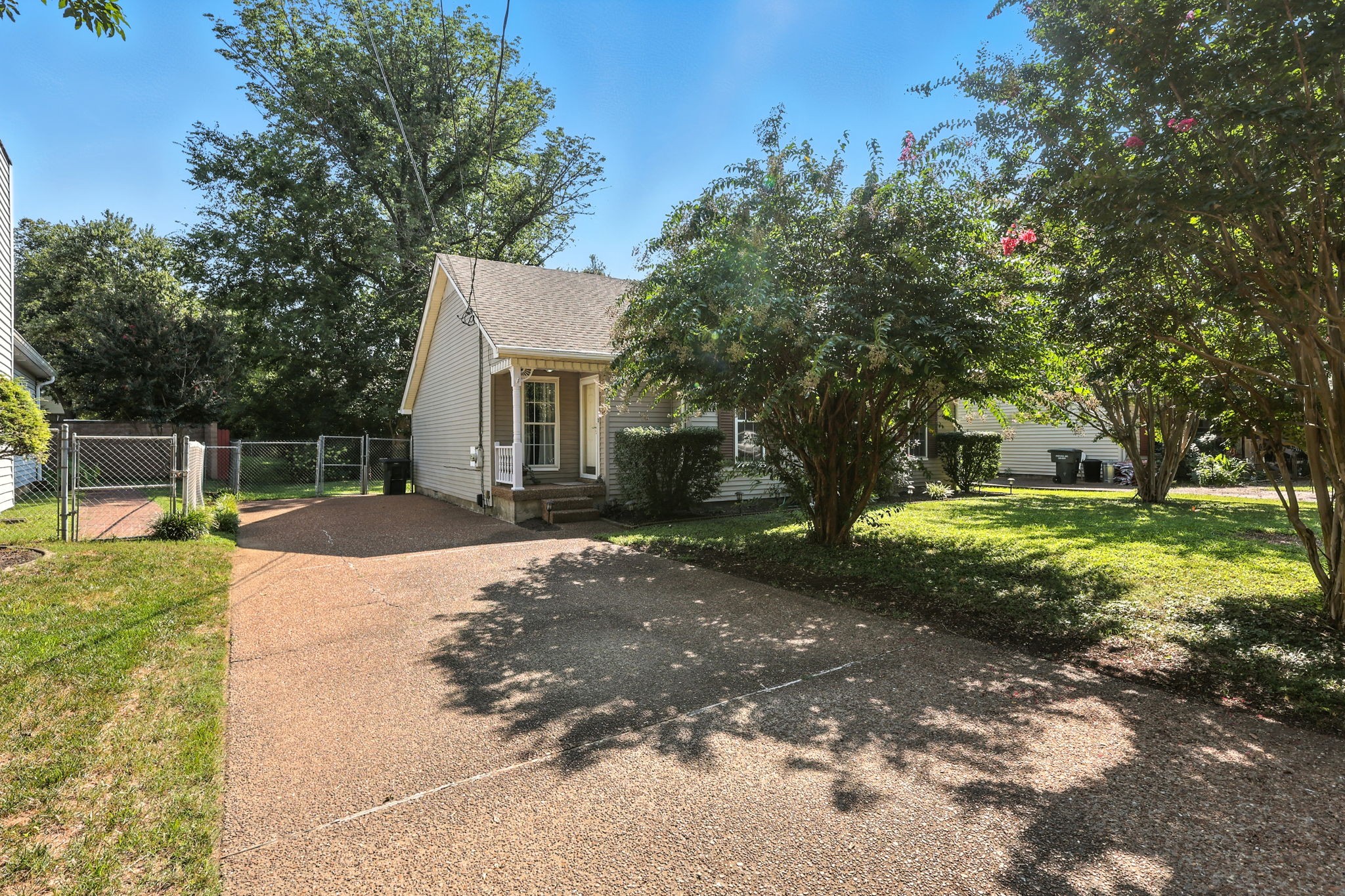 1121 Jacksons Valley Rd