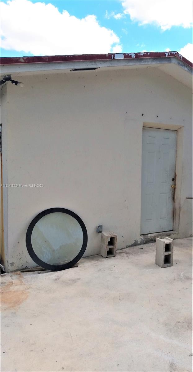 980 NW 109th St Rear Unit: B-Rear