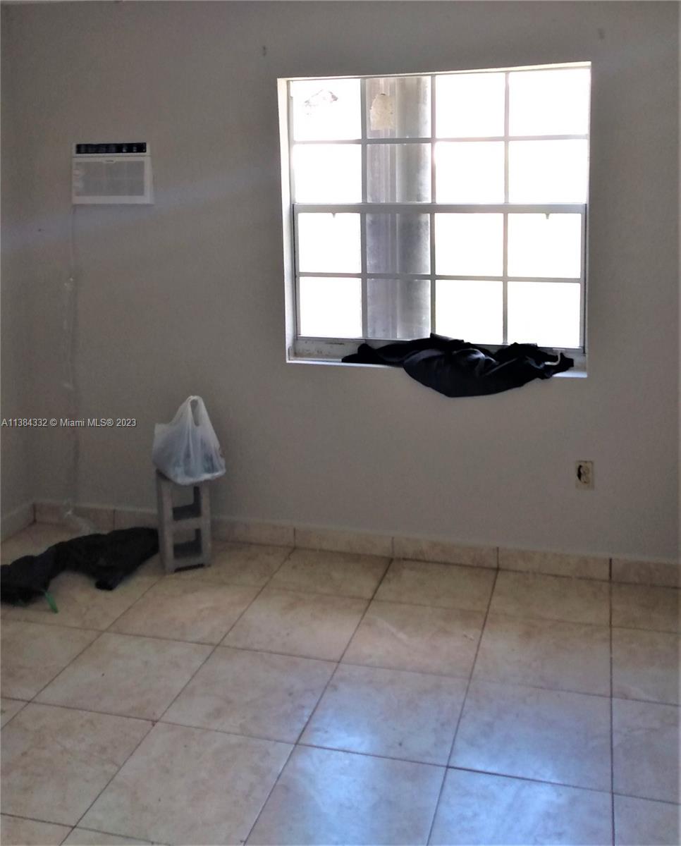 980 NW 109th St Rear Unit: B-Rear