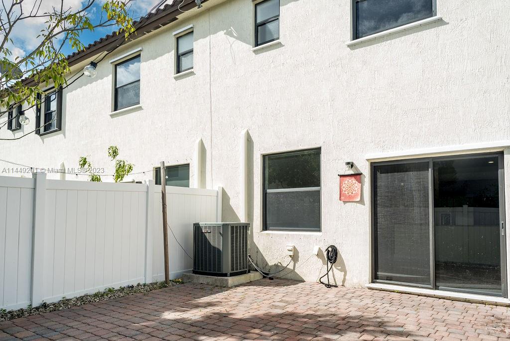 9283 W 34th Ct # 9283