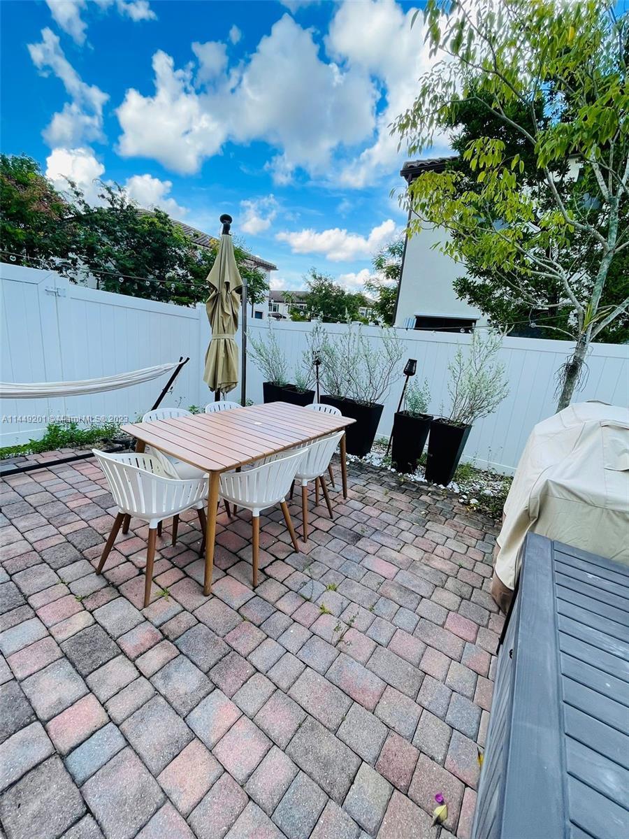 9283 W 34th Ct # 9283