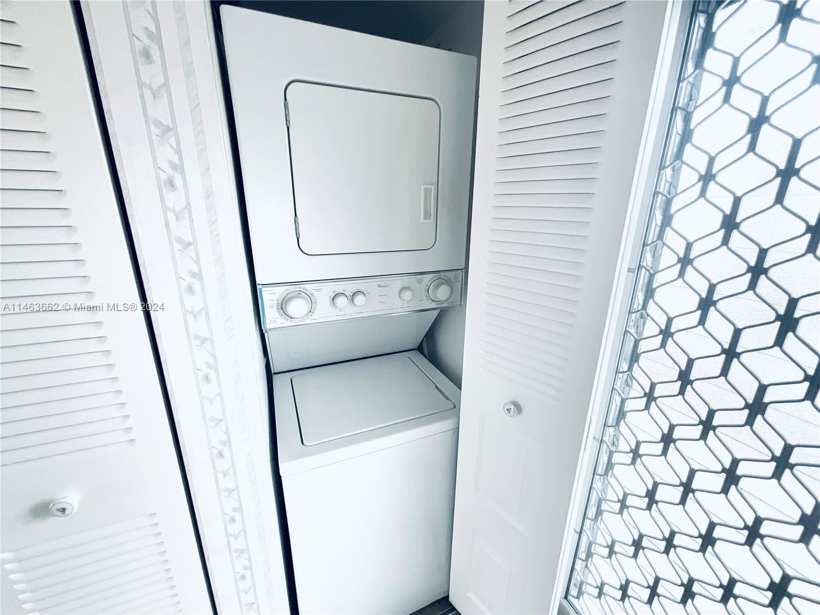 2711 NW 104th Ave # 305