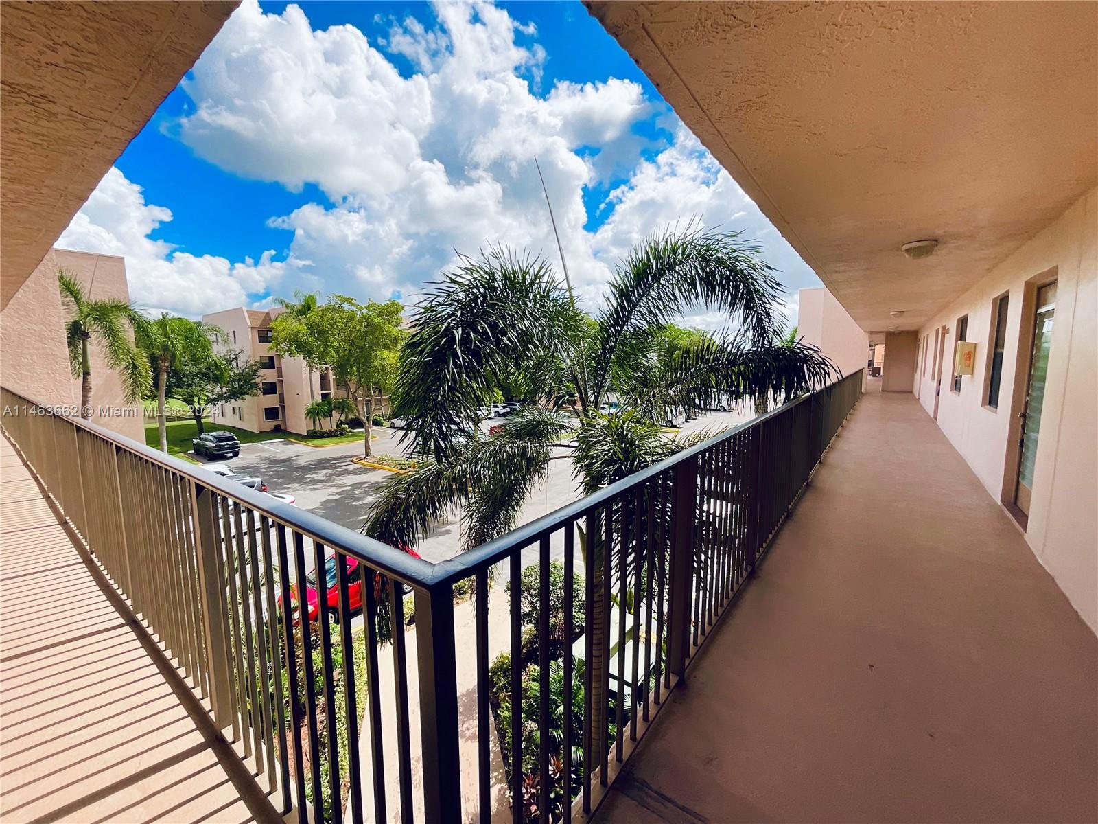 2711 NW 104th Ave # 305