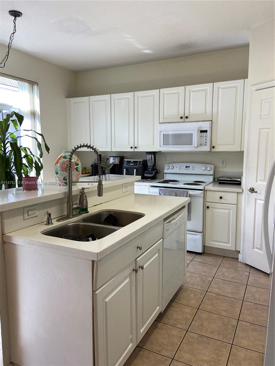 11236 NW 56th St # 0