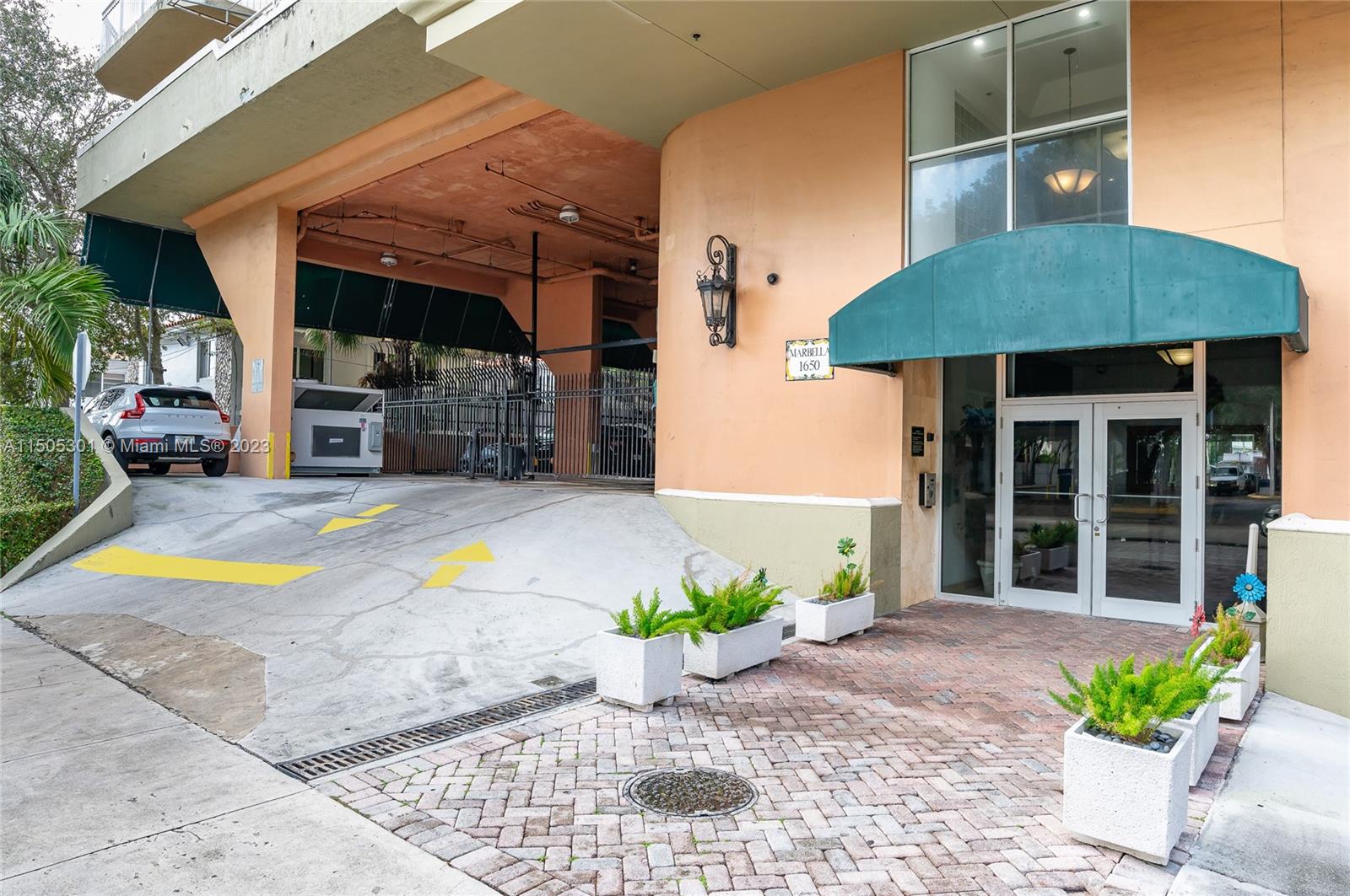 1650 Coral Way # 804