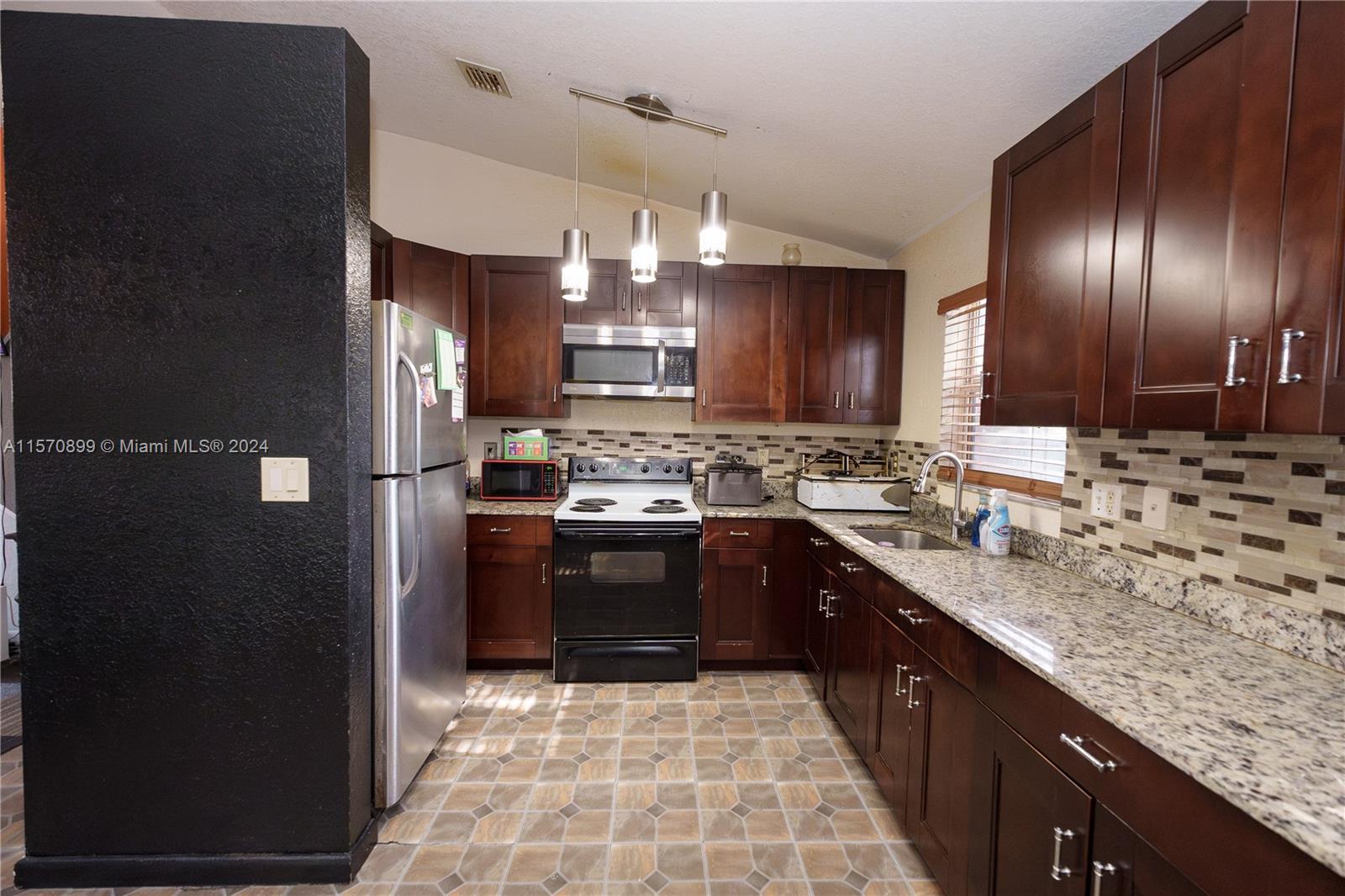 2156 NW 70th St