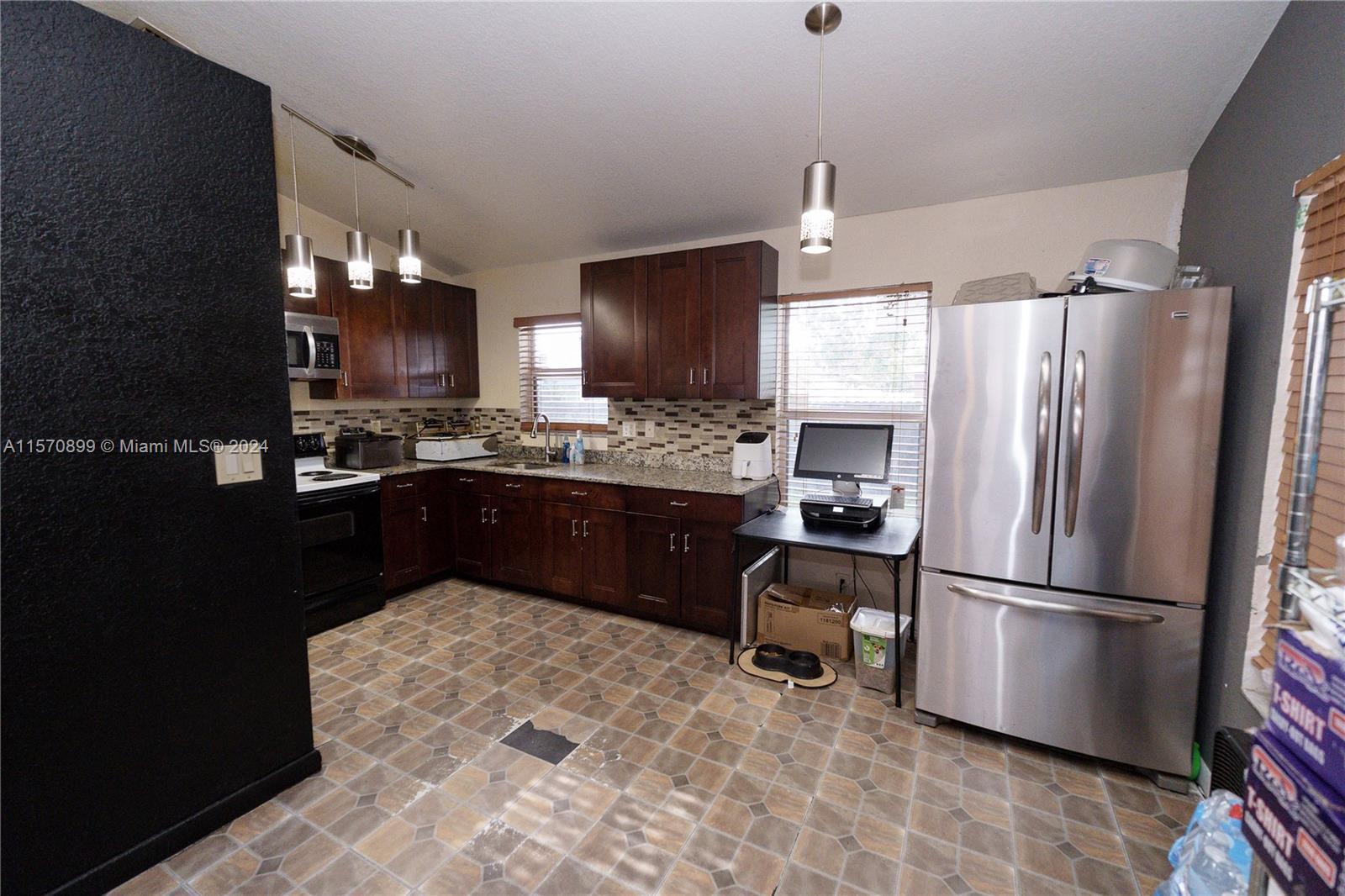 2156 NW 70th St
