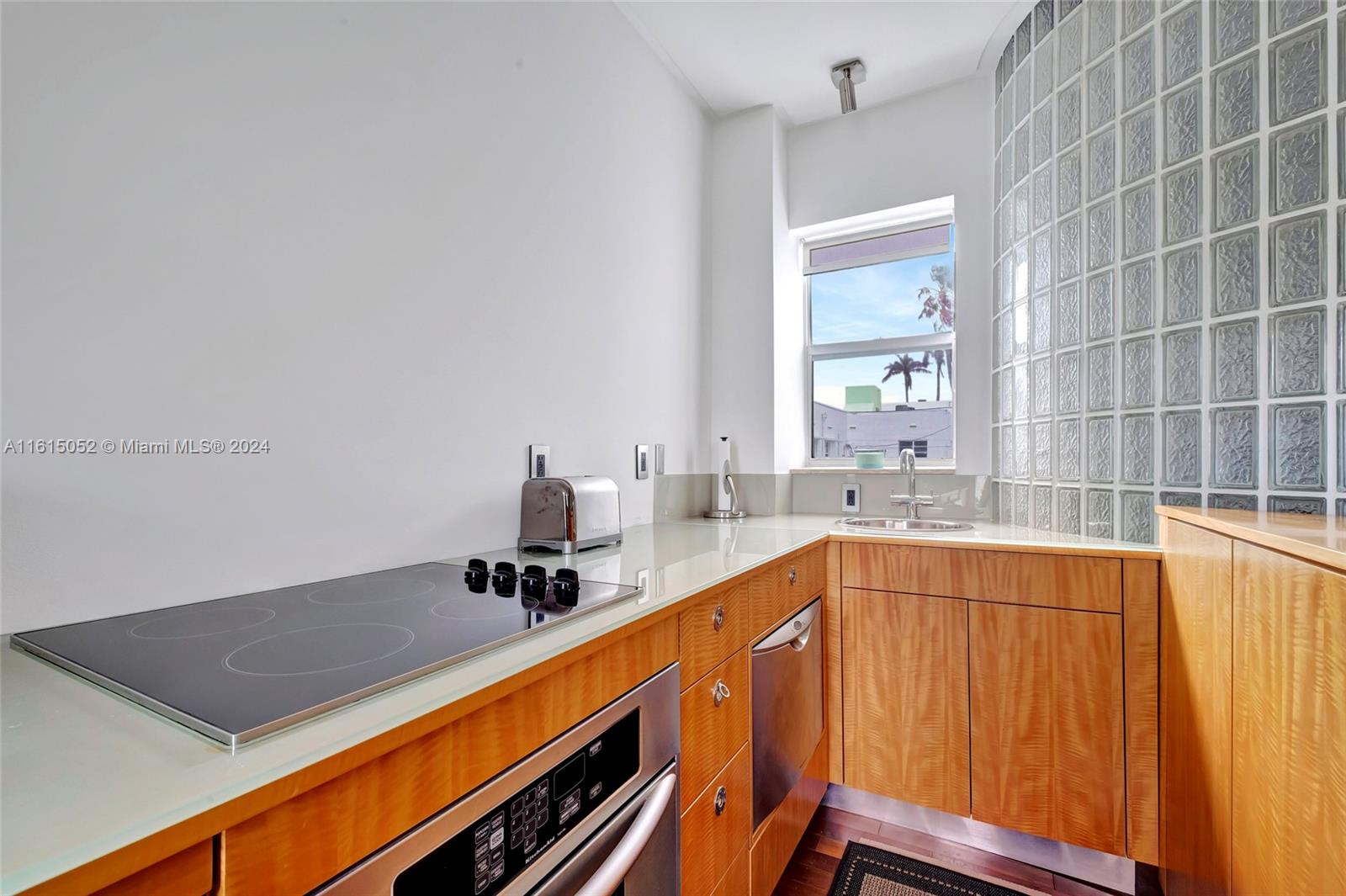 1218 Drexel Ave # 202