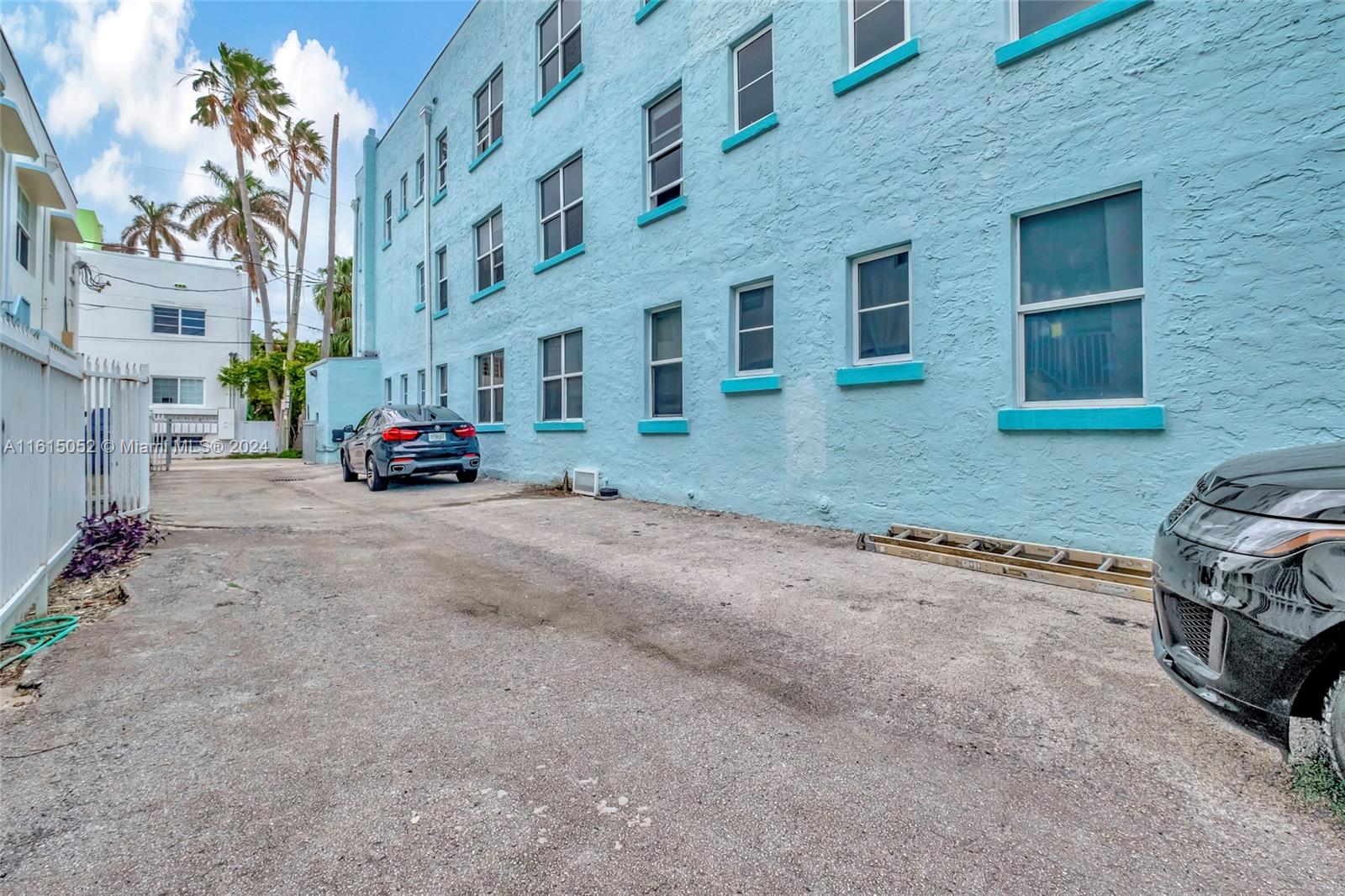 1218 Drexel Ave # 202